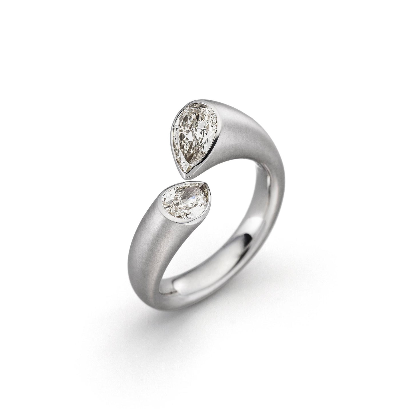 CALLA Designer Ring, Weißgold • Diamant von Schaffrath (218_CALTR_140_WW) CALLA Designer Ring, Weißgold • Diamant von Schaffrath (218_CALTR_140_WW)