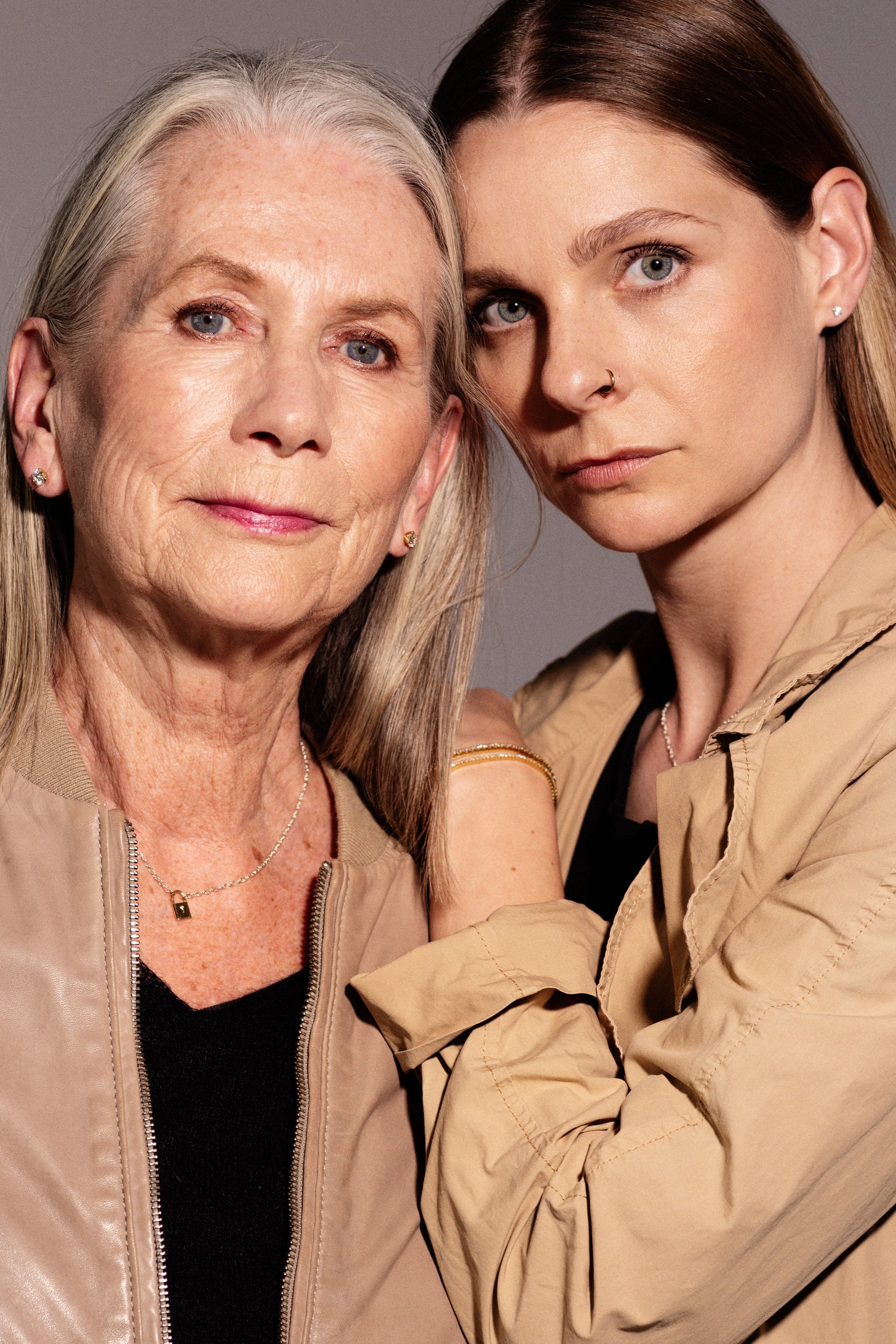 Diana Ohrstecker in Gelbgold von The Good Bling Berlin