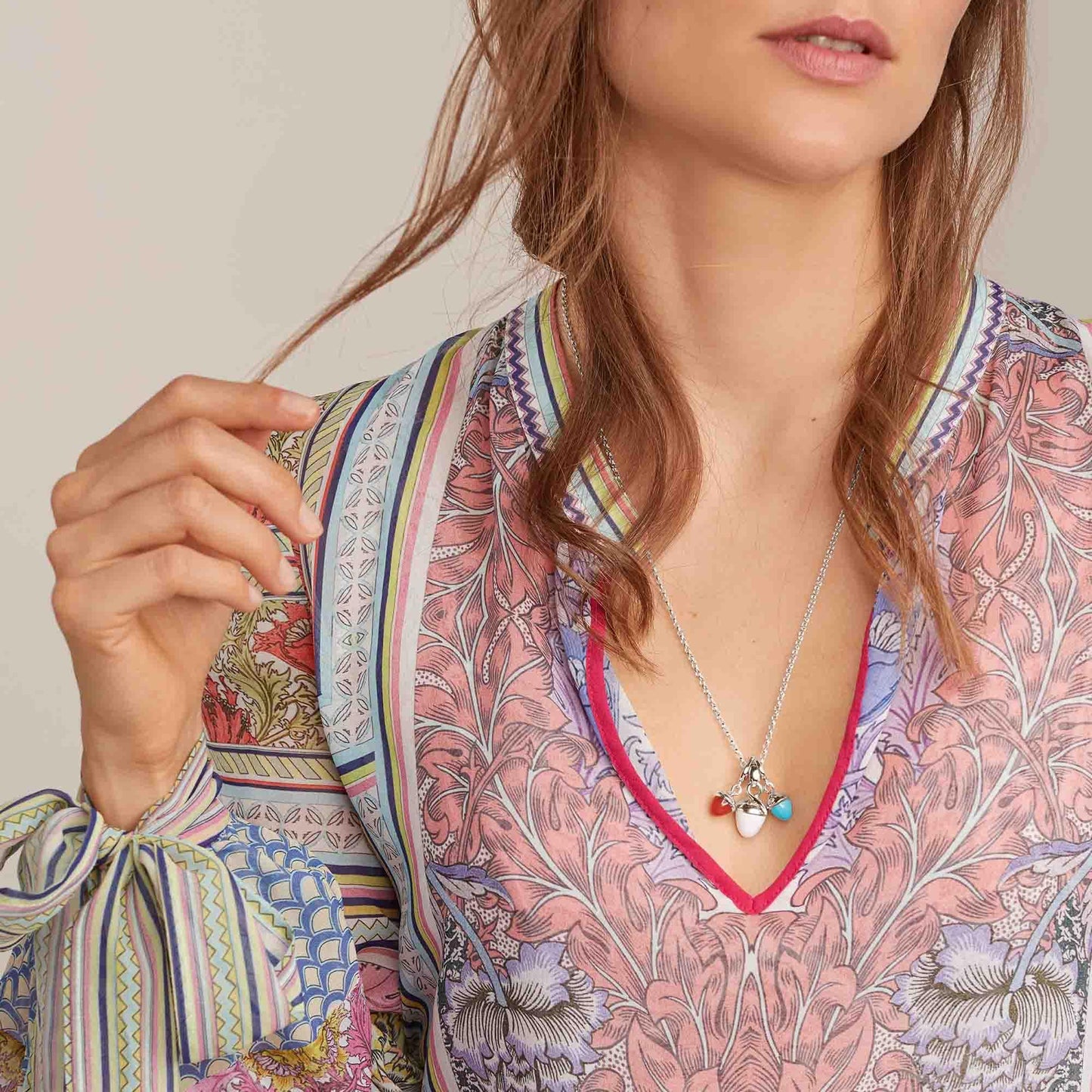 MIKADO Bouquet Anhänger Cacholong, Weißgold von Tamara Comolli (P-MB-Cach-wg) online kaufen MIKADO Bouquet Anhänger Cacholong, Weißgold von Tamara Comolli (P-MB-Cach-wg) online kaufen