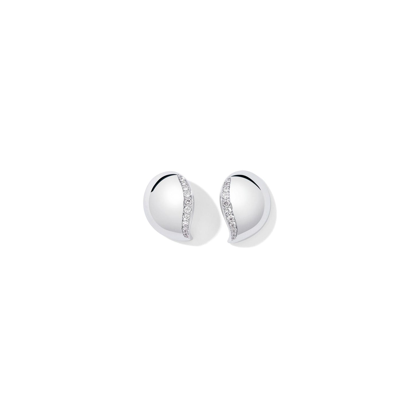 SIGNATURE Wave Ohrringe Pavé, Weißgold von Tamara Comolli (E-Sig-Wave-1-pl-wg) online kaufen SIGNATURE Wave Ohrringe Pavé, Weißgold von Tamara Comolli (E-Sig-Wave-1-pl-wg) online kaufen