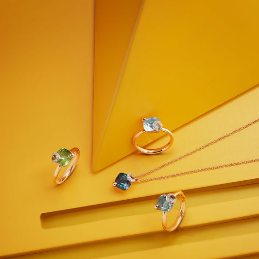Centoundici Mini Ring, Roségold mit Sky Blue Topaz & Diamantpavé von Grimaldo Firenze online kaufen (Ref. 11-RG01TSK-PW-01)