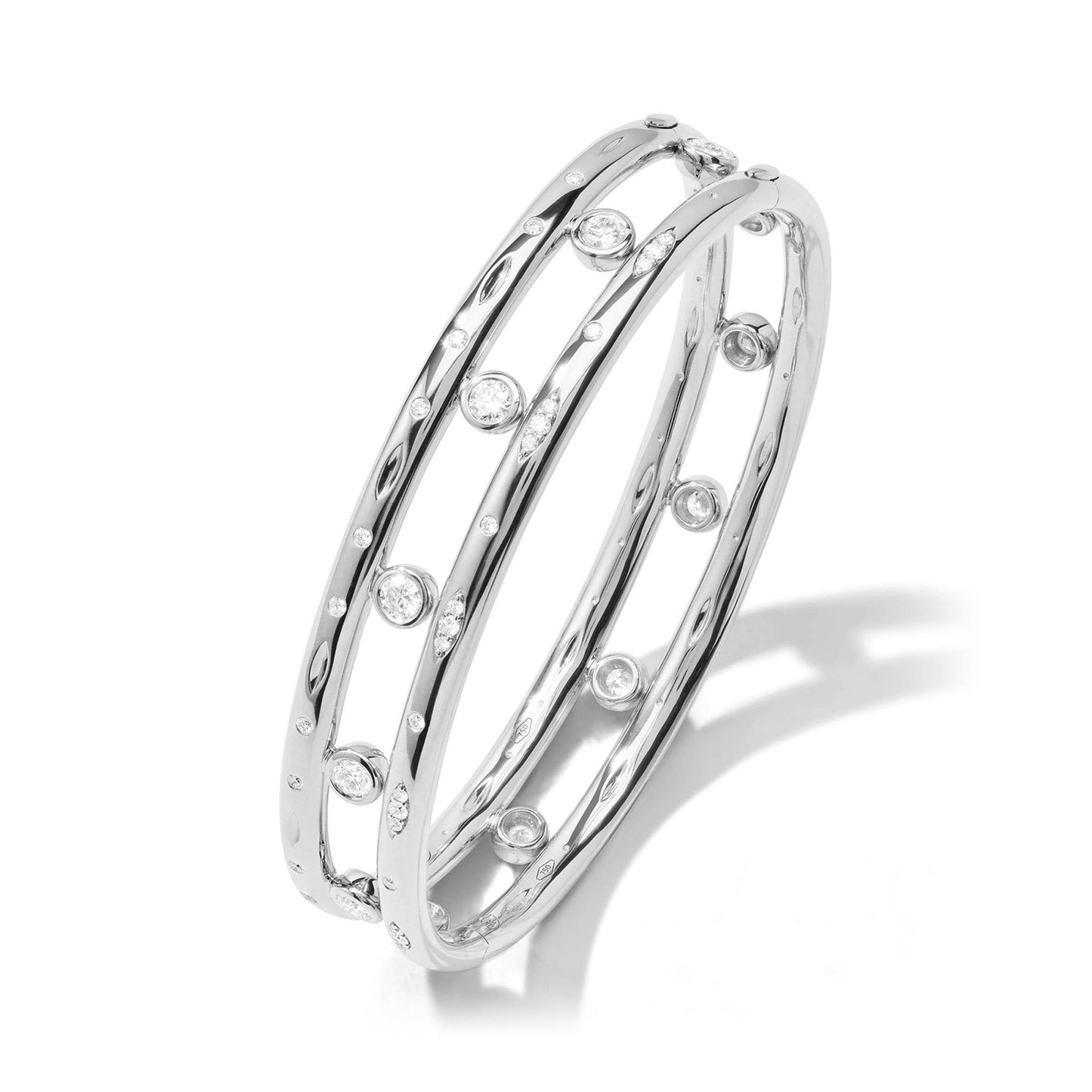 GYPSY Armspange Classic medium, Weißgold • Diamant von Tamara Comolli (BA-Gyp-Cl-17-wg) GYPSY Armspange Classic medium, Weißgold • Diamant von Tamara Comolli (BA-Gyp-Cl-17-wg)