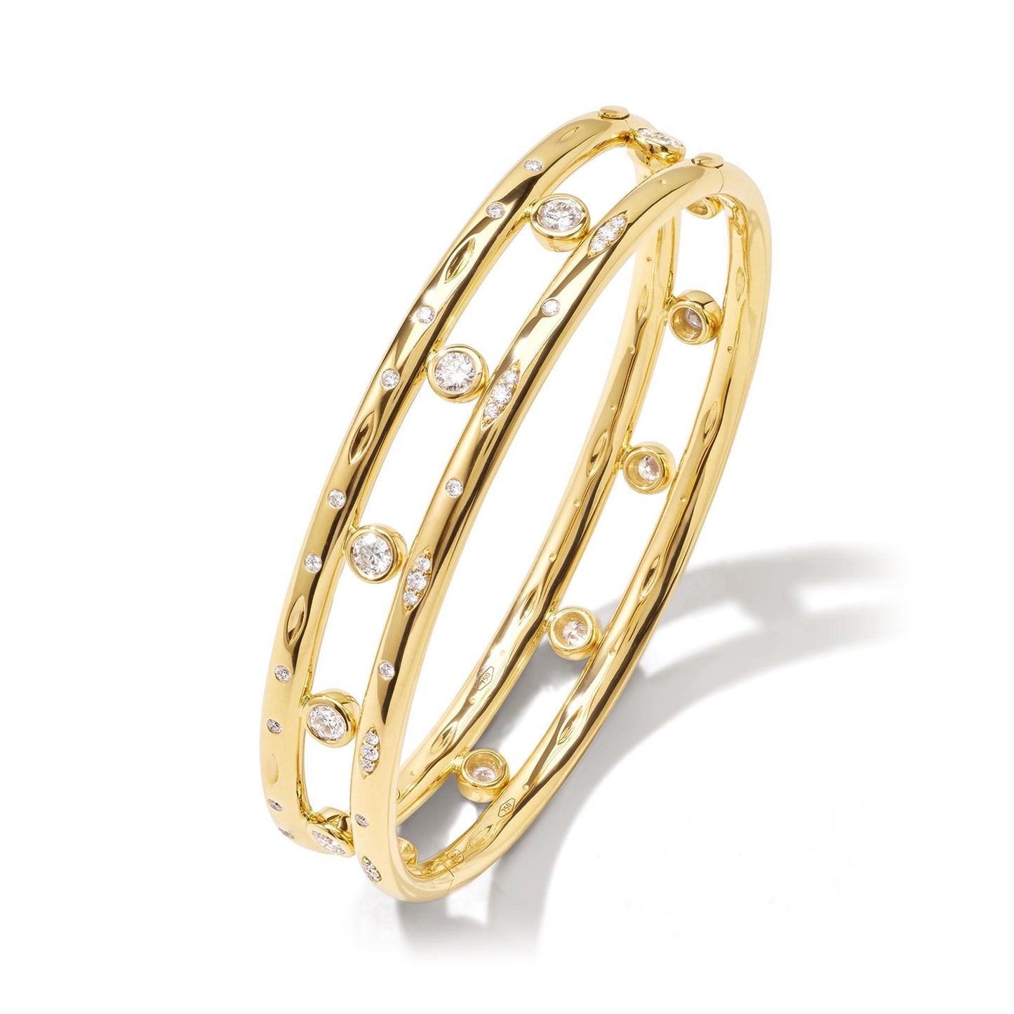 GYPSY Armspange Classic medium, Gelbgold • Diamant von Tamara Comolli (BA-Gyp-Cl-17-yg) GYPSY Armspange Classic medium, Gelbgold • Diamant von Tamara Comolli (BA-Gyp-Cl-17-yg)