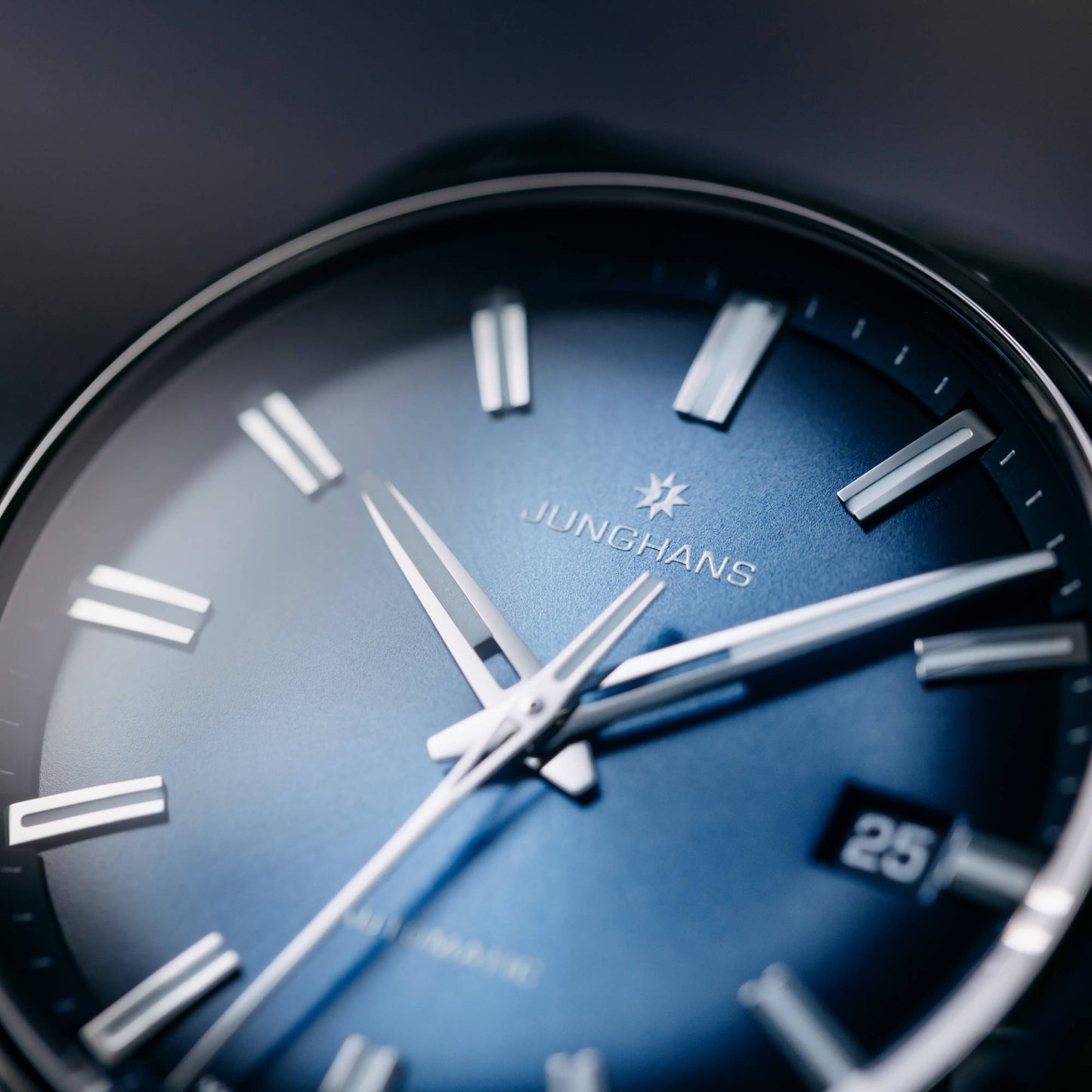 Junghans Meister S Automatic 36 - 27/4582.44 (44) aus Edelstahl