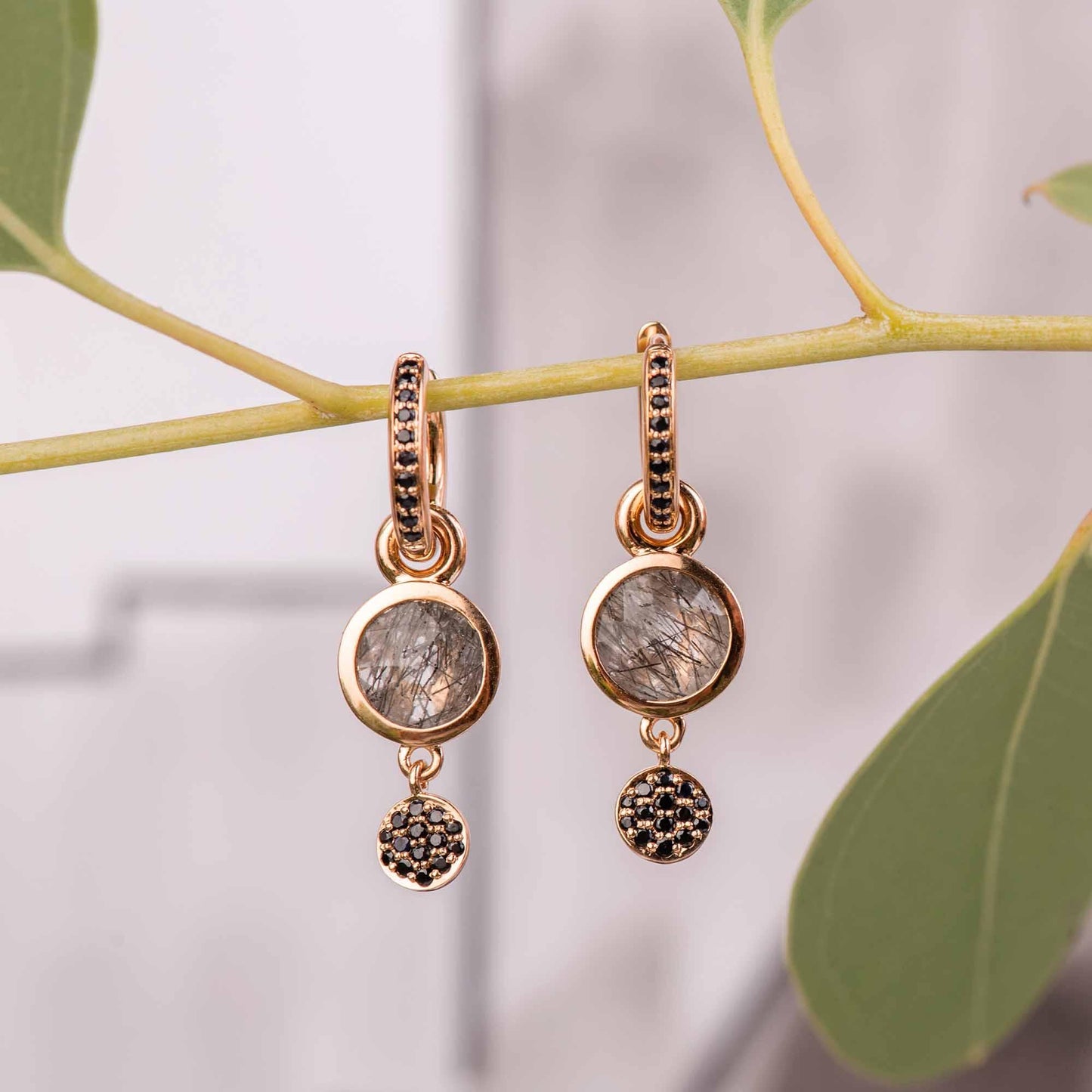 Lux Ohrschmuck, Roségold • Diamant • Saphir von Bron (7OR477913ZK)
