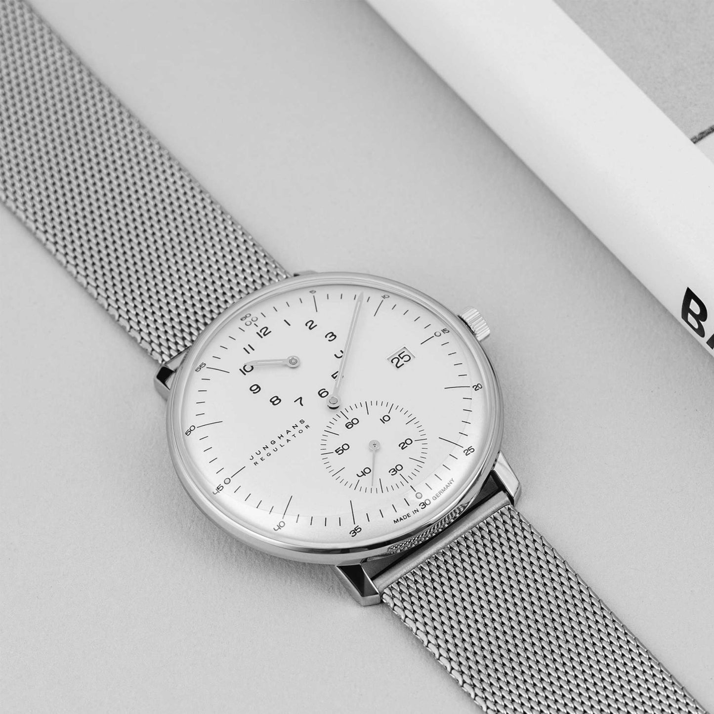 max bill Regulator, Edelstahl von Junghans (27/4492.46) max bill Regulator, Edelstahl von Junghans (27/4492.46)