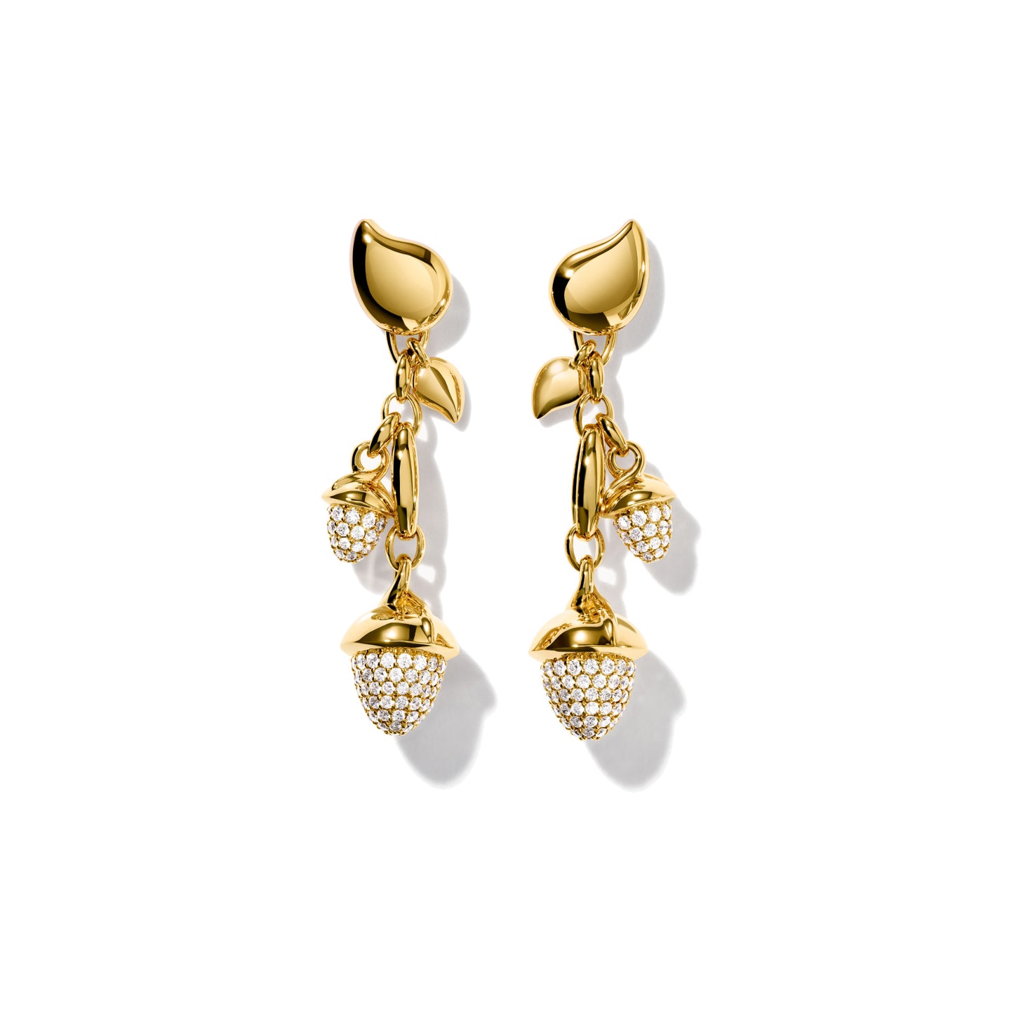 MIKADO Dangling 2 Acorns Ohrringe mit Diamant Pavé , Gelbgold • Diamant von Tamara Comolli (E-M-d-2-p-yg) MIKADO Dangling 2 Acorns Ohrringe mit Diamant Pavé , Gelbgold • Diamant von Tamara Comolli (E-M-d-2-p-yg)