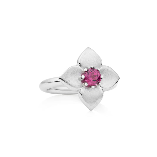 Poppy Ring, Weißgold • Rhodolith von Bron (8RW4918MRH)