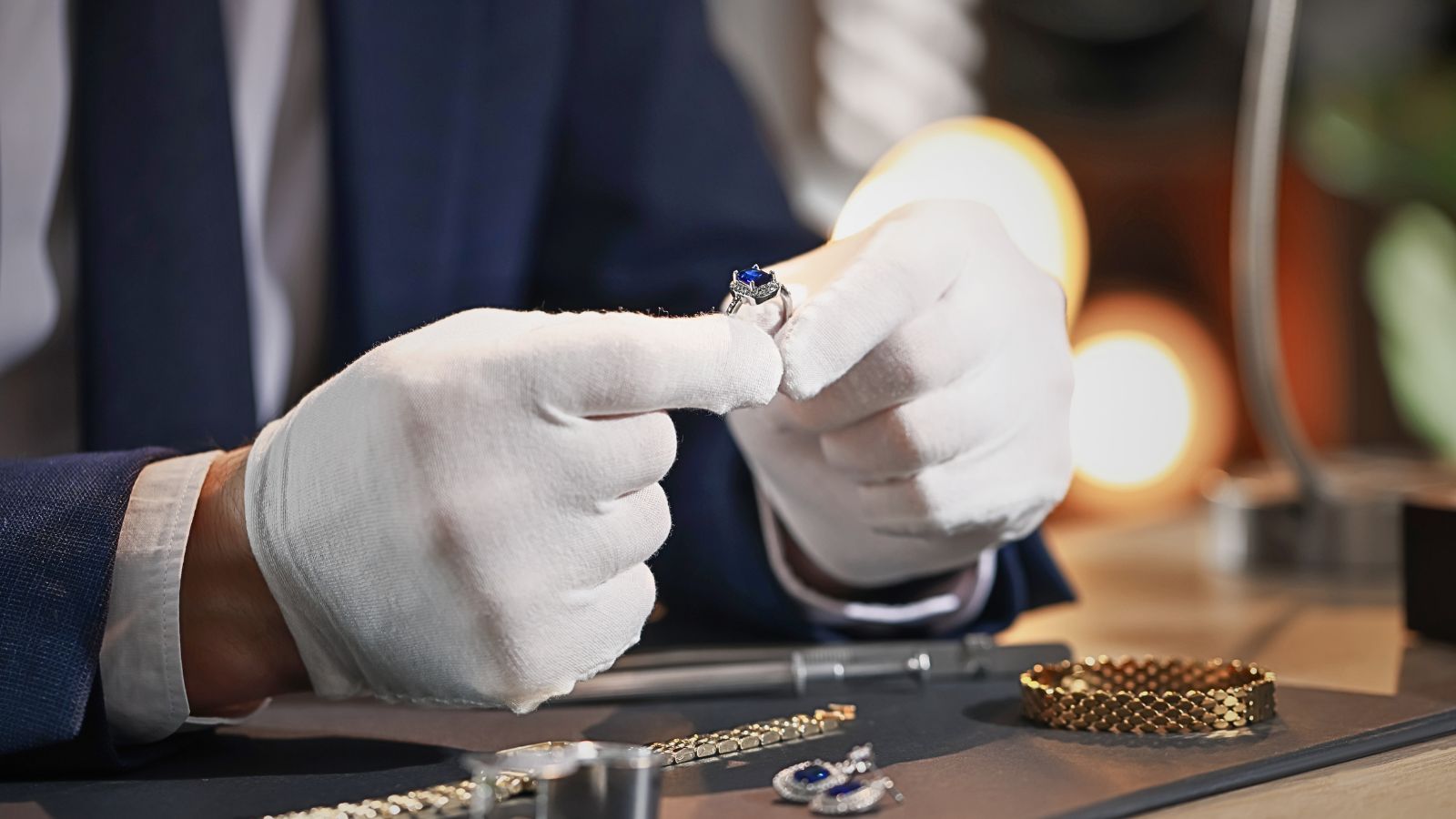 Was macht ein Diamantgutachter?