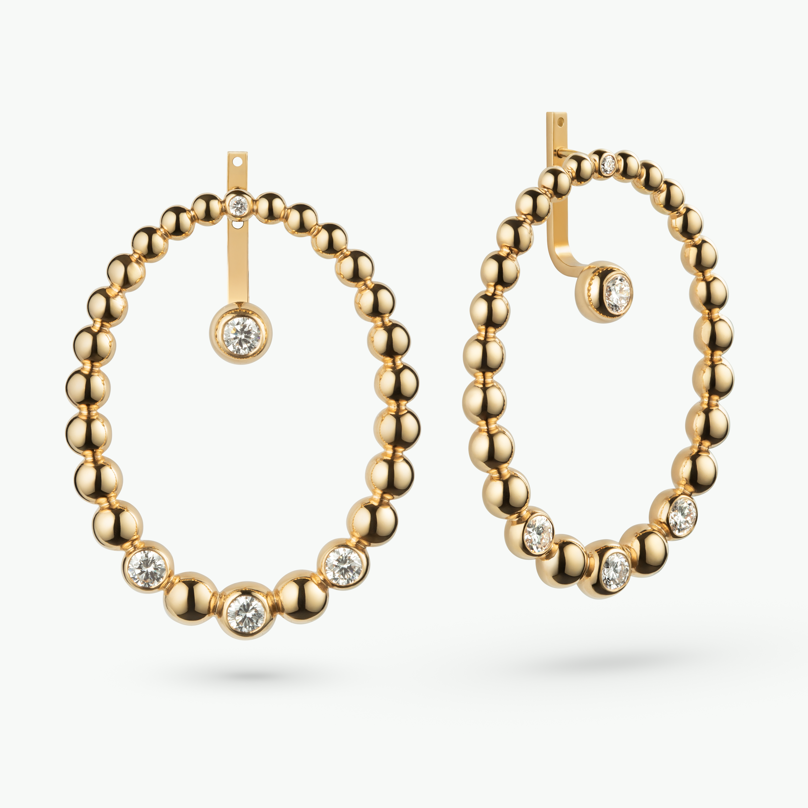 Olivia Creolen in Gelbgold von The Good Bling Berlin