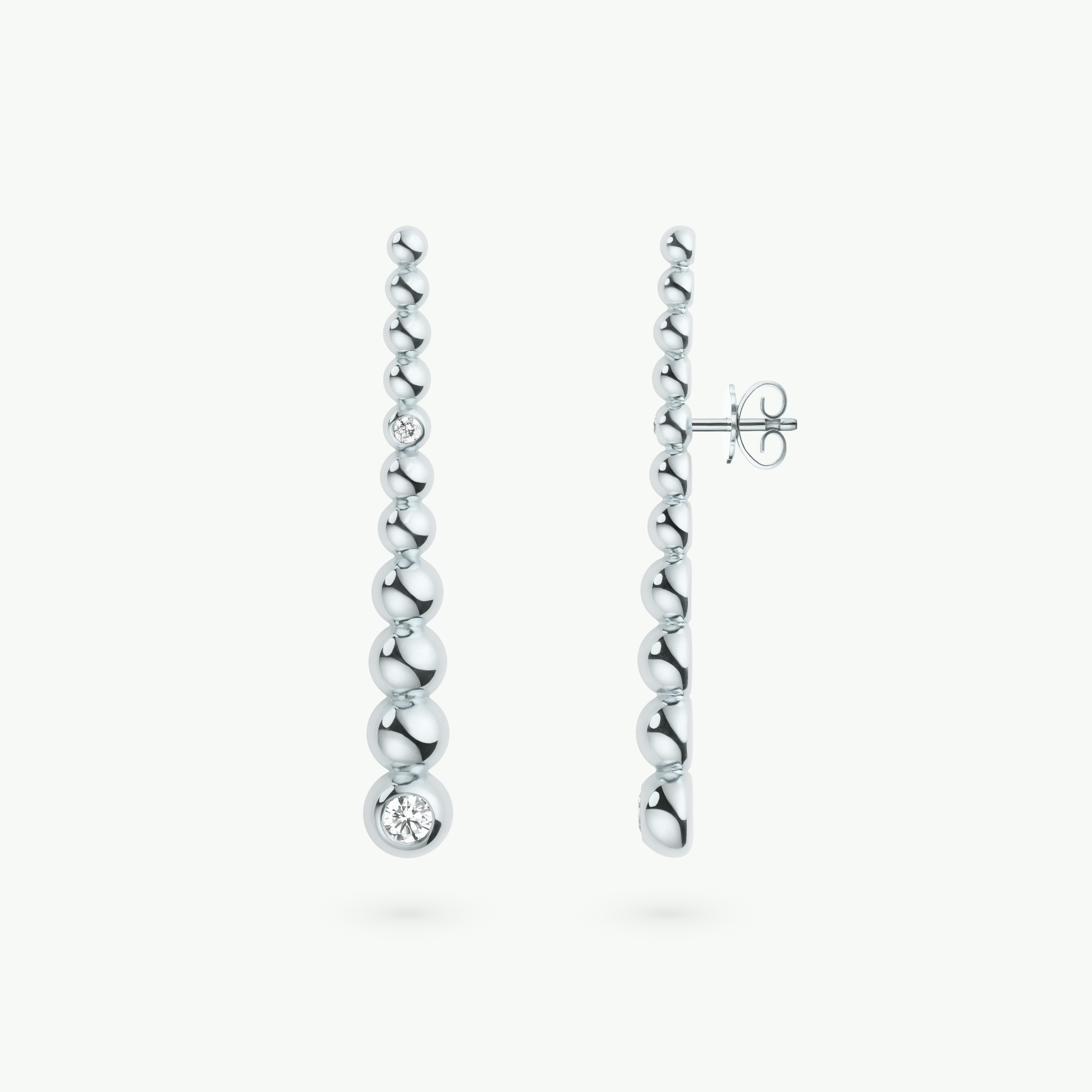 Ava Ohrstecker in Weißgold von The Good Bling Berlin