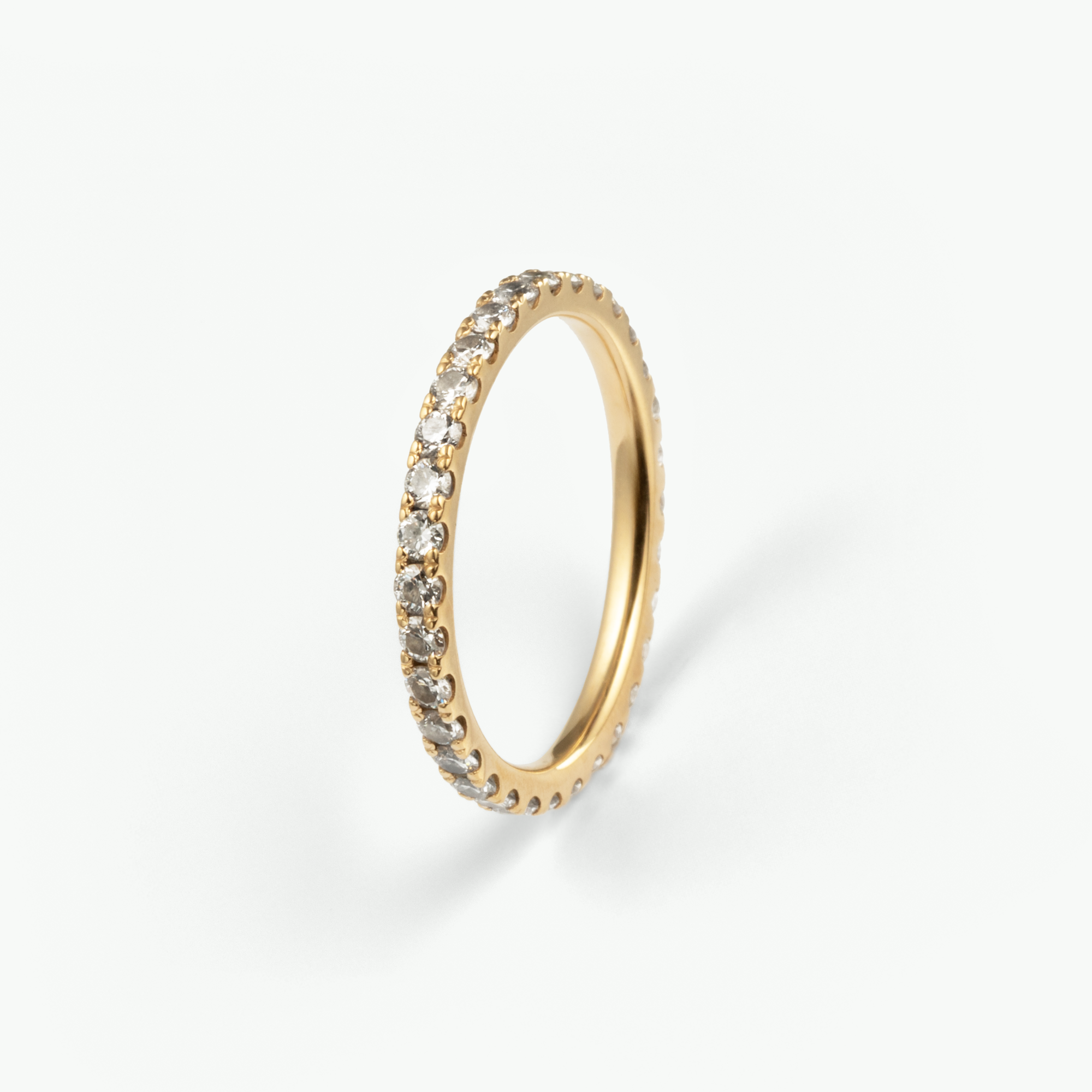 Harry Ring aus recyceltem Gold mit Labordiamanten - Luxusschmuck aus Berlin von The Good Bling