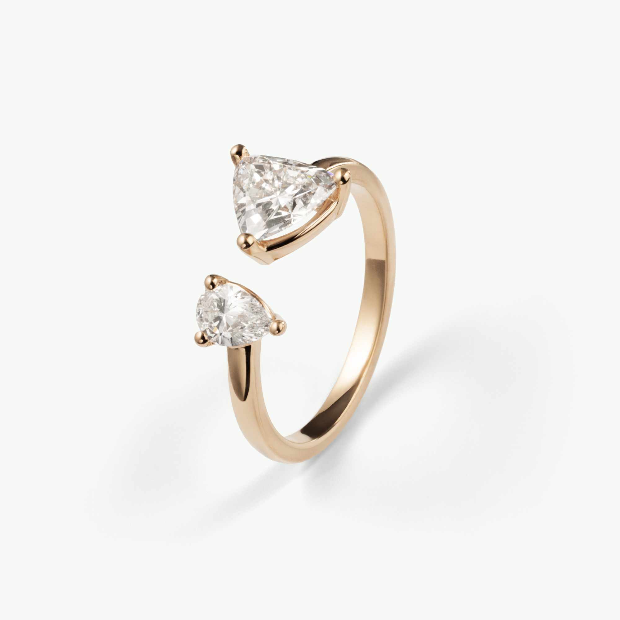 Stella Ring aus recyceltem Gold mit Labordiamanten - Luxusschmuck aus Berlin von The Good Bling