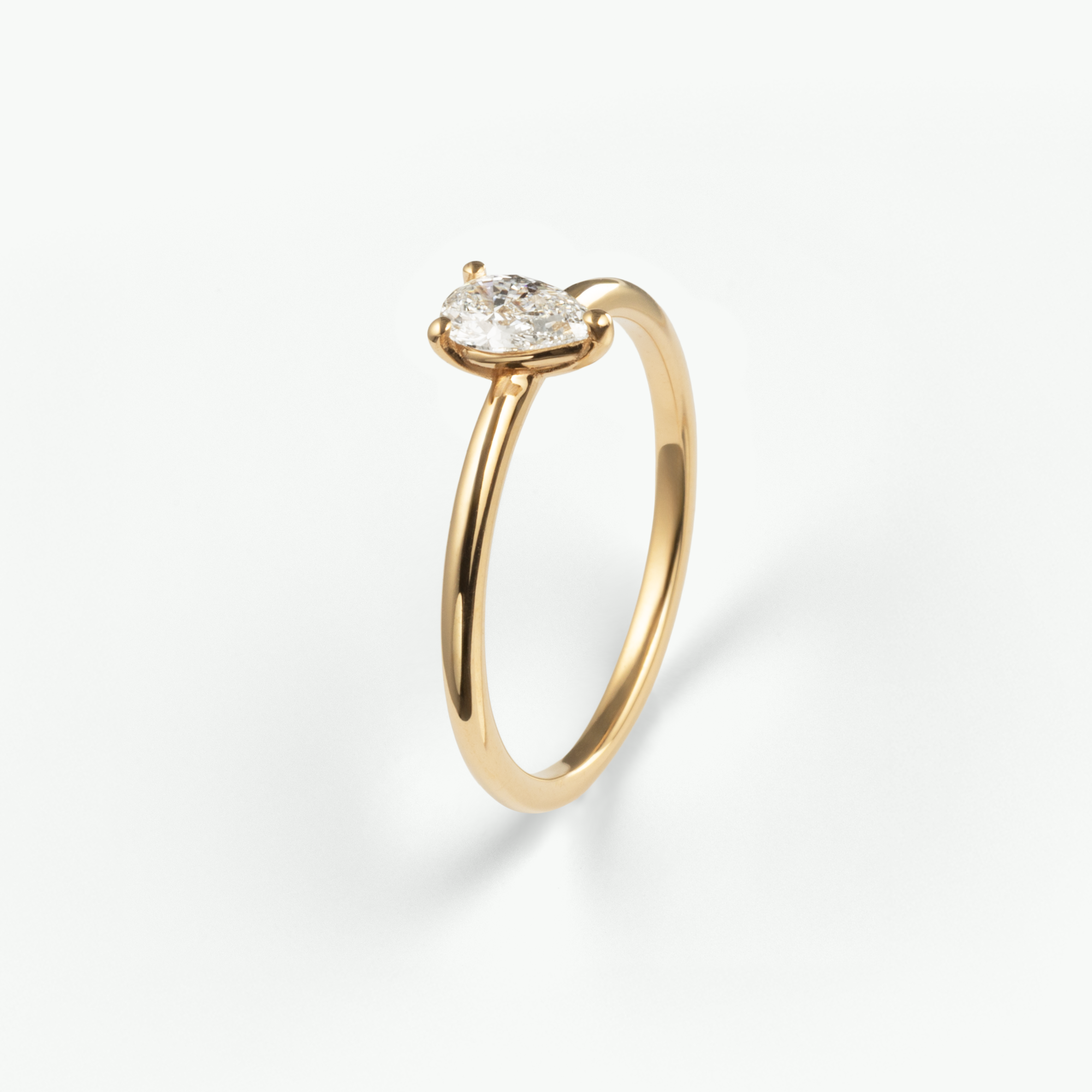 Zoe Ring in Gelbgold von The Good Bling Berlin
