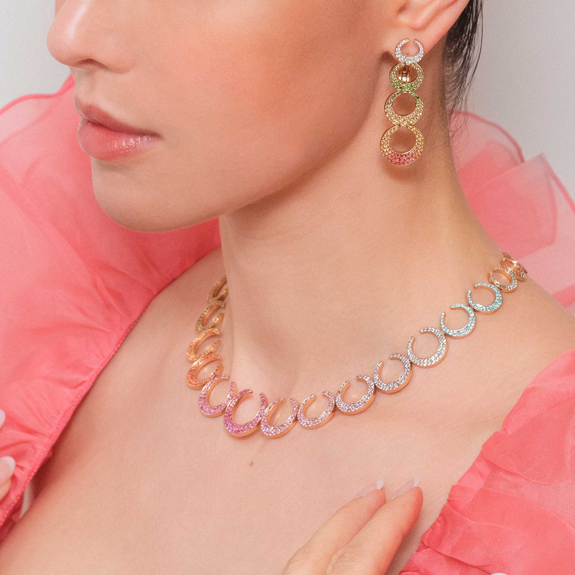 Al Coro Mezzaluna Halskette (NC8357MCR) aus Roségold mit Aquamarin, Diamant, Paraiba, Saphir, Smaragd, Tansanit, Topas und Tsavorit