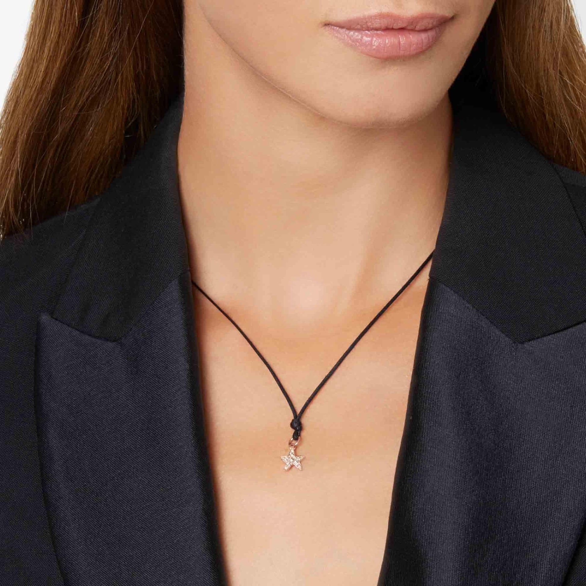 Anhänger Stellina „Precious“, Roségold • Diamant von DoDo (DMB5003-STARS-DBR9R)