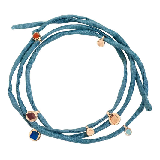 Armband Bazaar mit Kordel aus Ethisch gewonnener Seide, Silber • Emaille von DoDo (DBC1008-BAZAA-ZURAG)