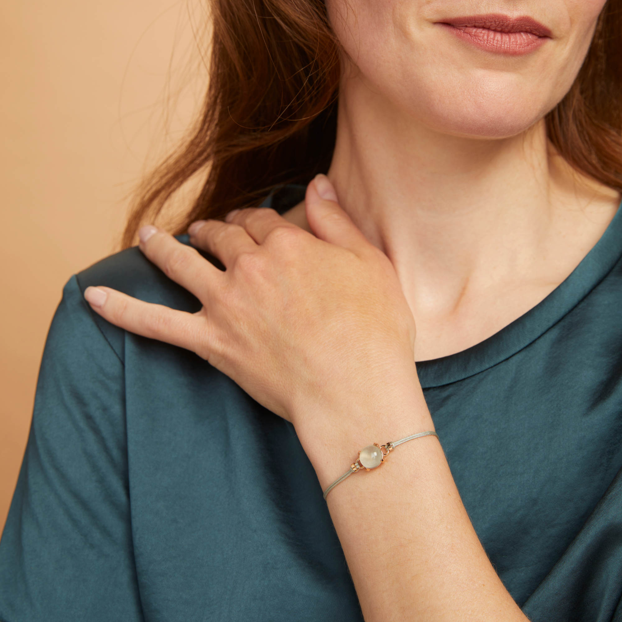 Bron Catch Armband (8AR3968LQC) aus Roségold mit Quarz