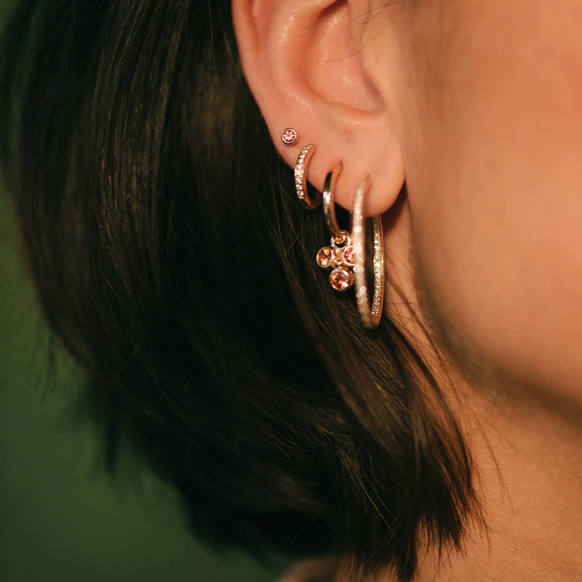 Bron Confetti Ohrstecker (8OR4879OK) aus Roségold mit Saphir