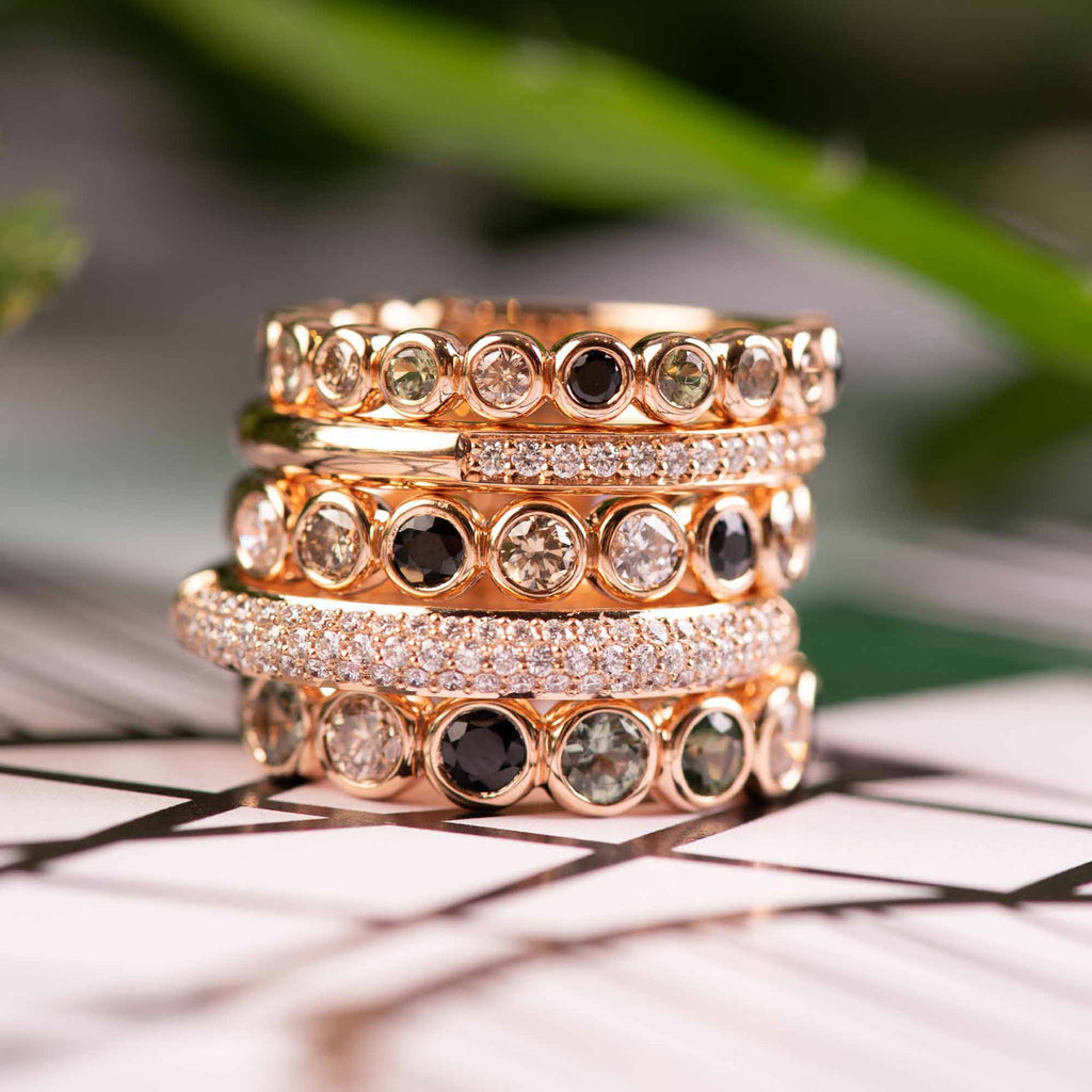 Bron Confetti Ring (8RR4893KIWI) aus Roségold mit Diamant und Saphir