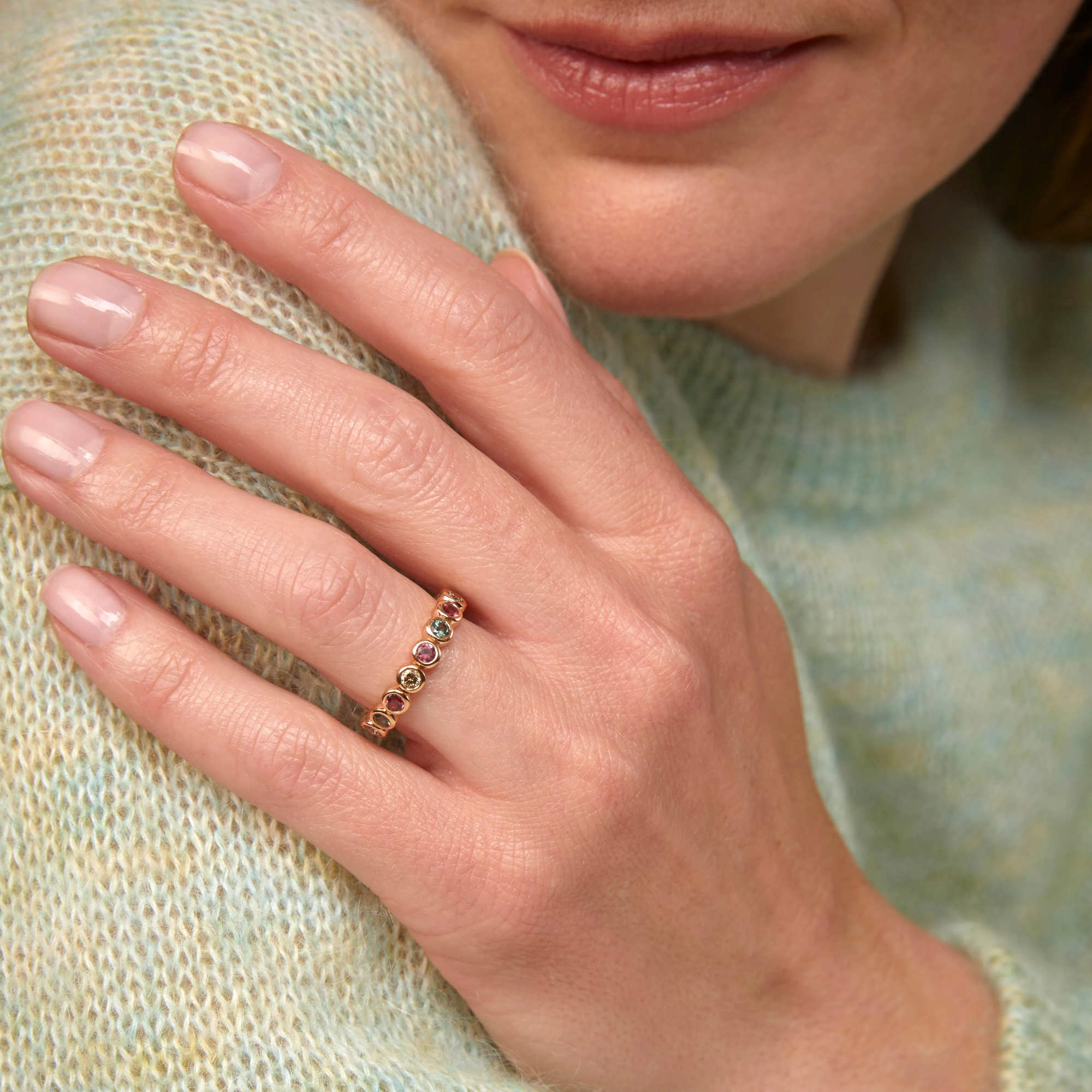Bron Confetti Ring (8RR4893ZEST) aus Roségold mit Saphir