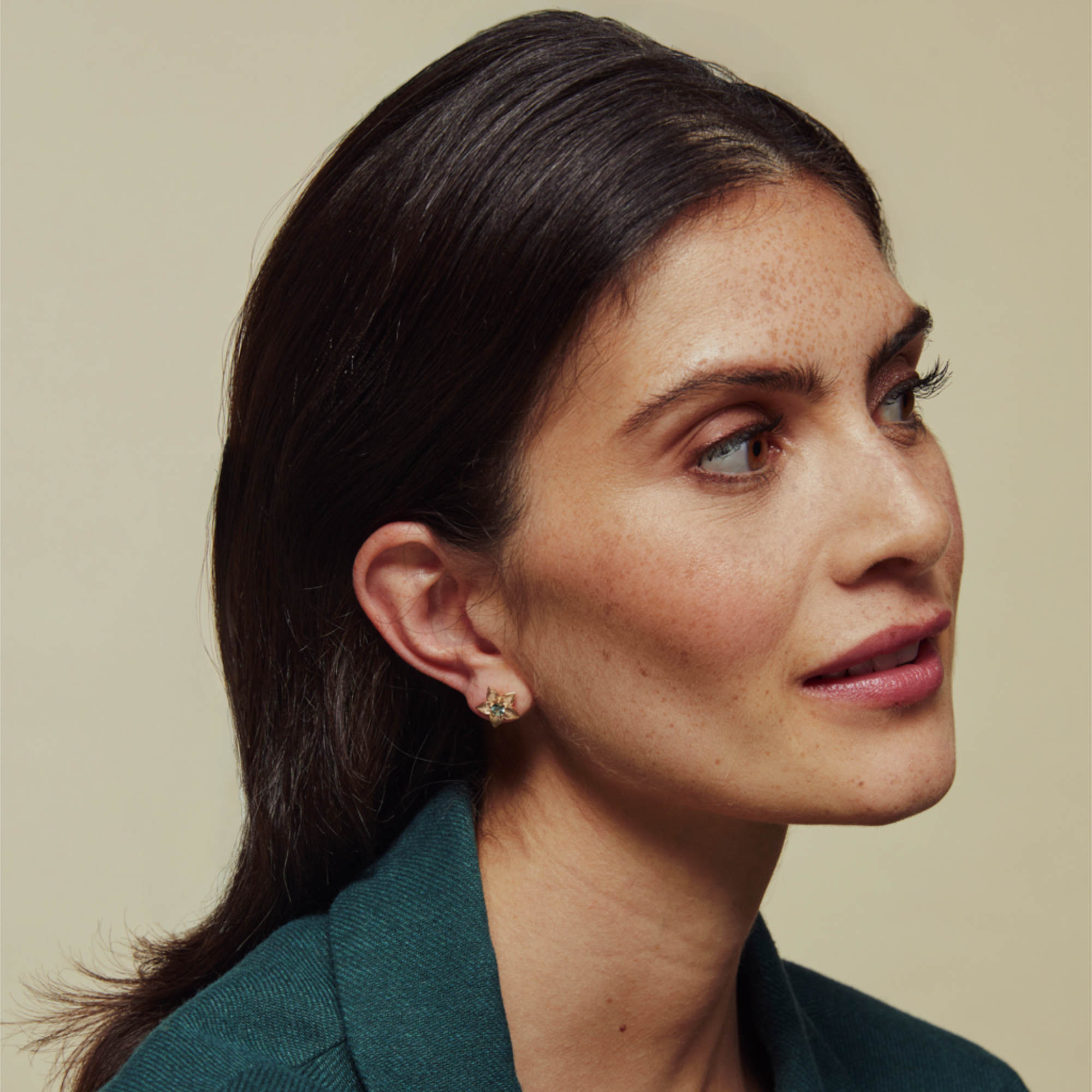 Bron Poppy Ohrschmuck (8OR4897MGK) aus Roségold mit Saphir