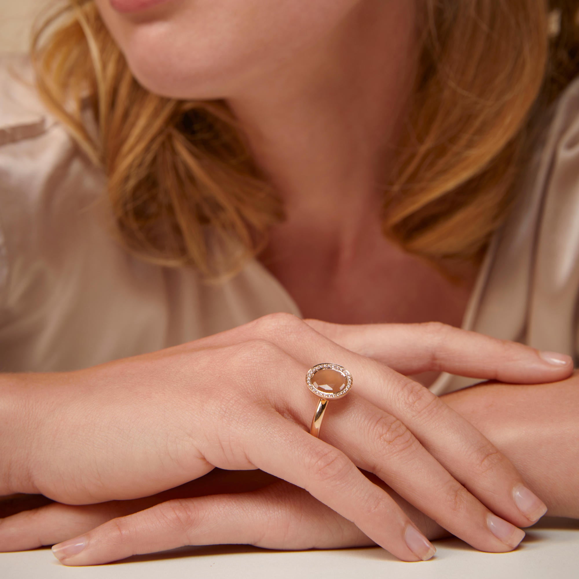 Bron Sushi Ring (8RR4864MSBCBR) aus Roségold mit Diamant und Mondstein
