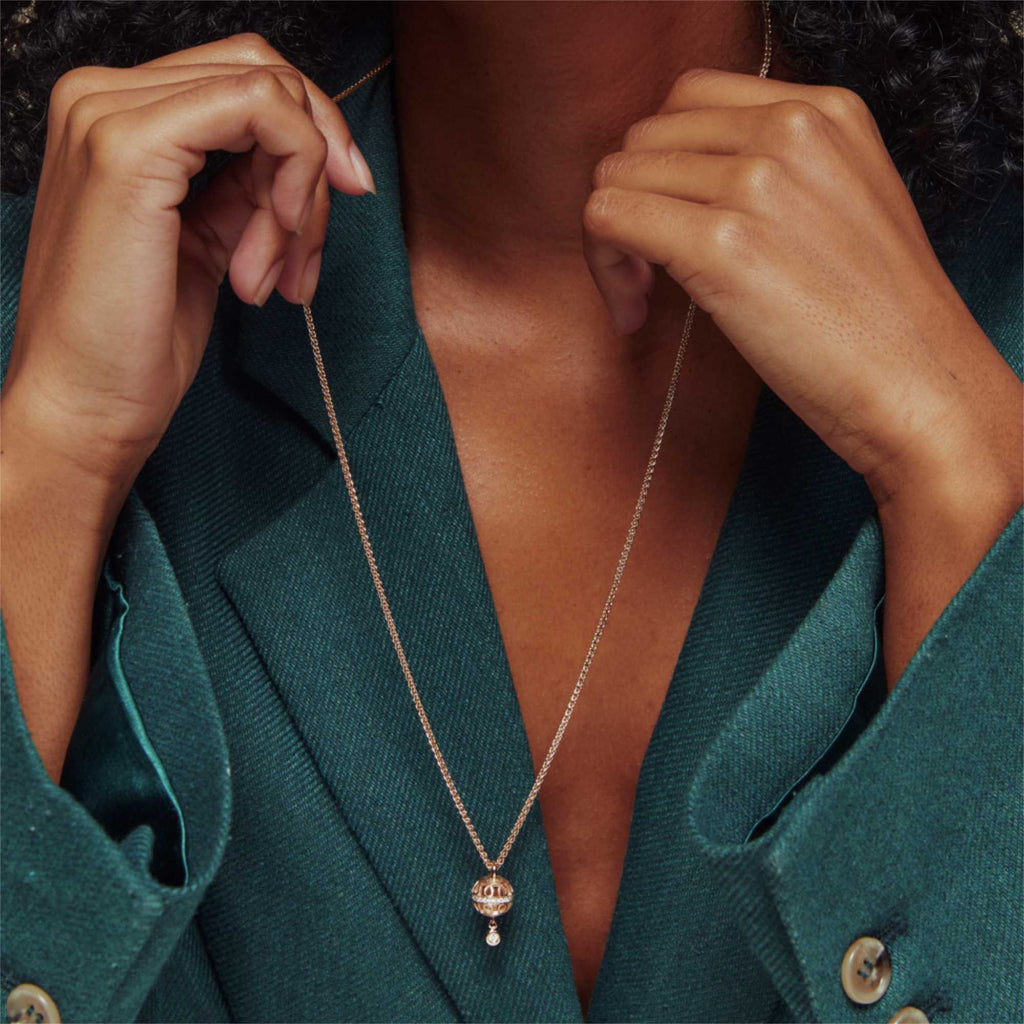 Bron Toujours Ajour Anhänger (8HR3448MBR) aus Roségold mit Diamant