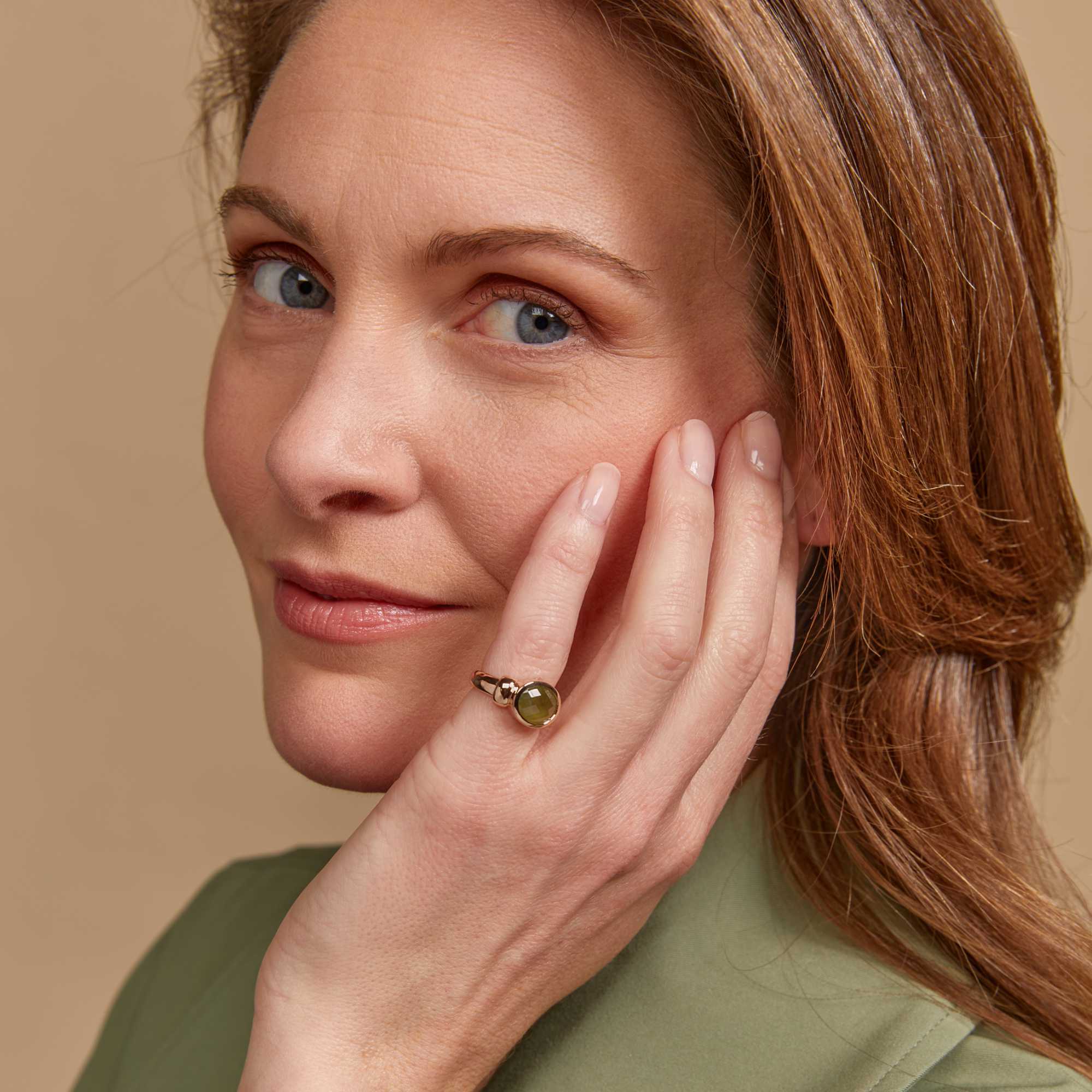 Bron Toujours Ajour Ring (8RR4844GKS) aus Roségold mit Saphir