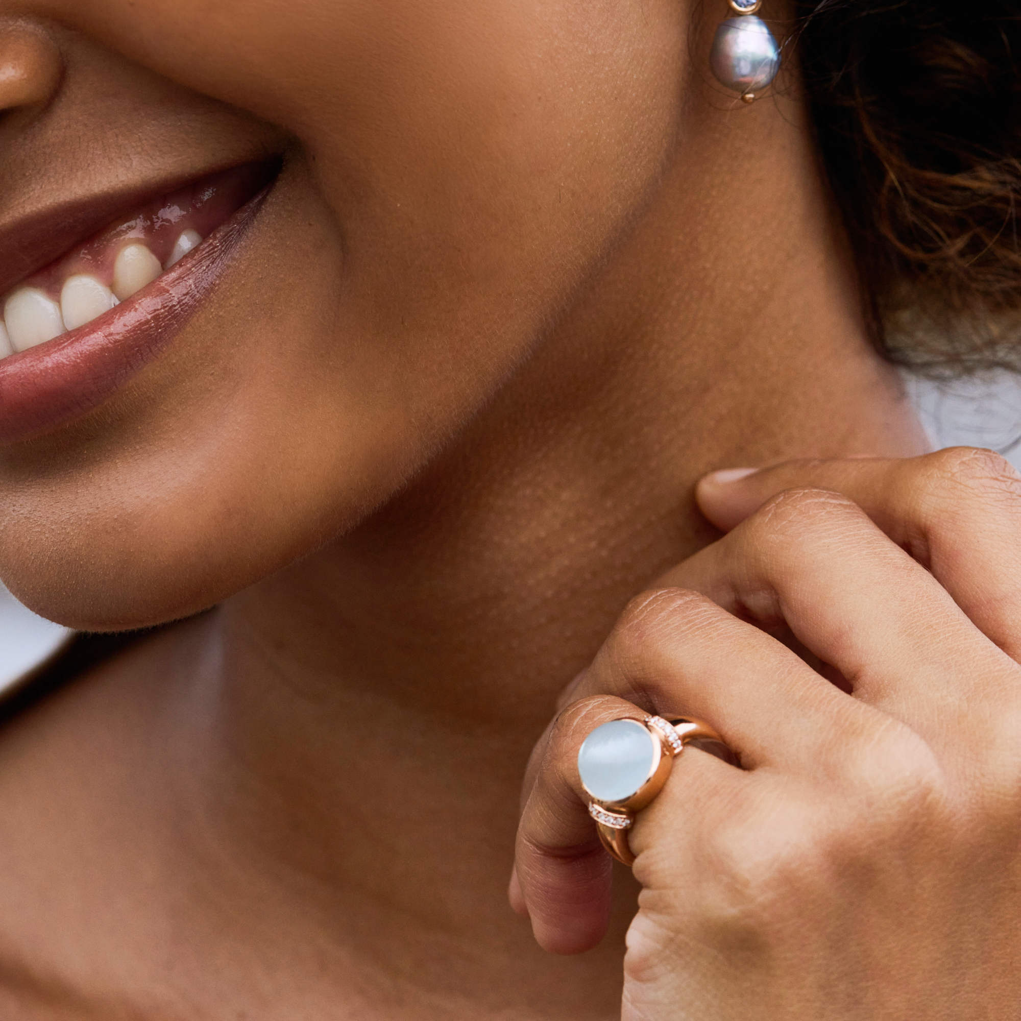 Bron Toujours Ajour Ring (8RR4876AQCBR) aus Roségold mit Aquamarin und Diamant