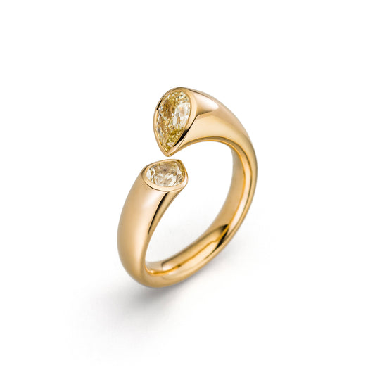 CALLA Designer-Ring, Gelbgold • Diamant von Schaffrath (118_CALTR_01_GG)