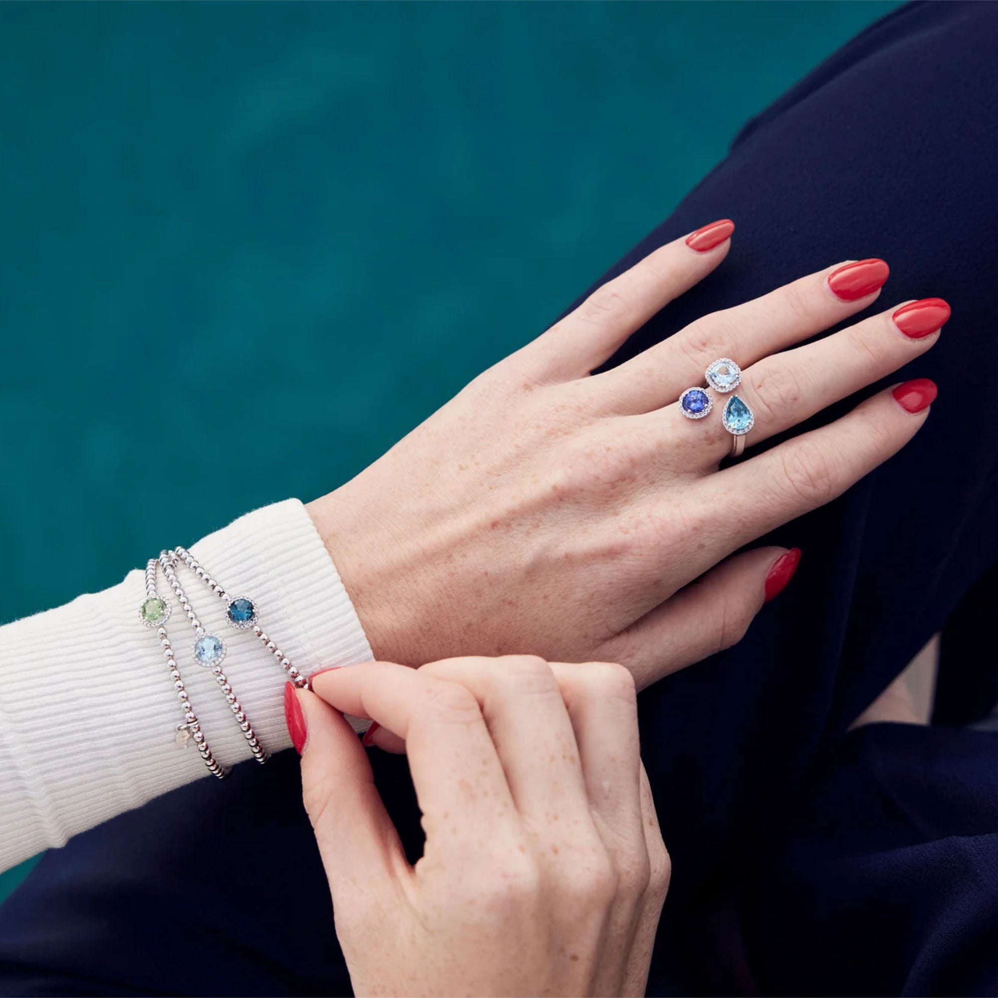 Capolavoro Flexibles Armband Espressivo - AB8T00170.INNEN.17 (17-M) aus Weißgold mit Diamant und Topas