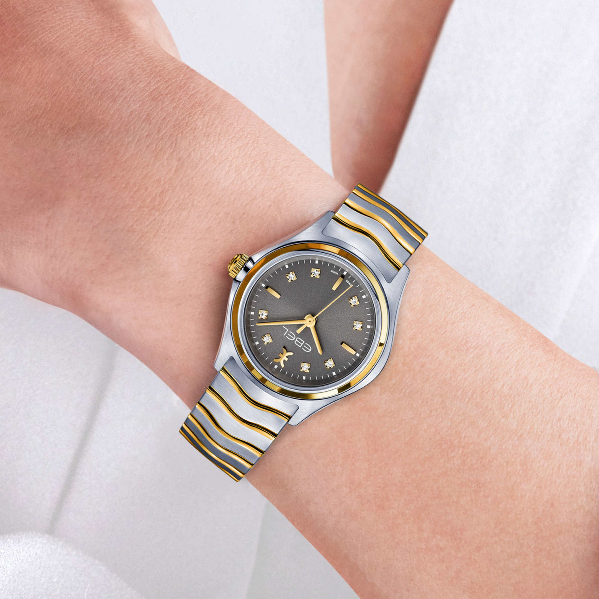 EBEL Wave (1216283) aus Edelstahl mit Diamant und Quarz