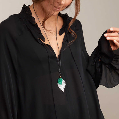 INDIA Leaf Anhänger Small Grüner Onyx, Roségold • Onyx von Tamara Comolli (P-IND-s-Jad-rg)