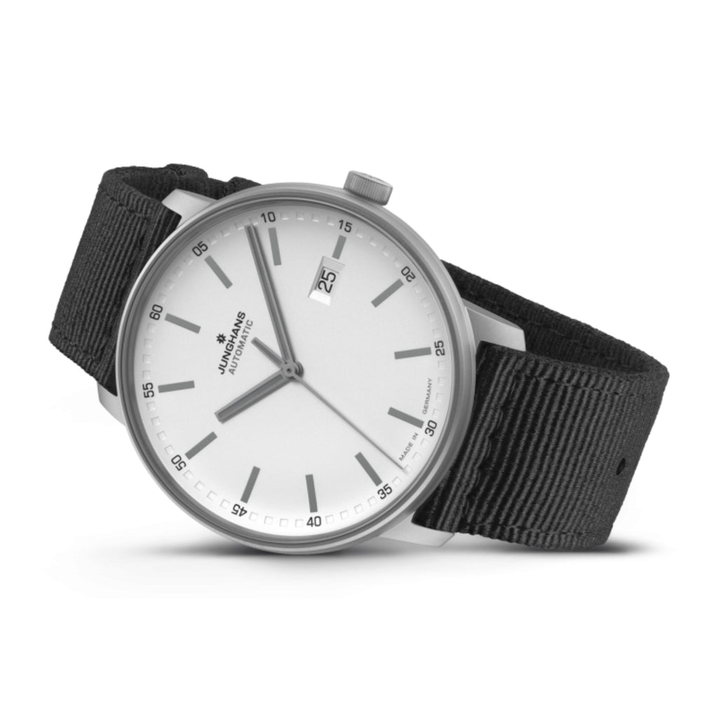 Junghans FORM A Titan - 27/2000.00 (00) aus Titan