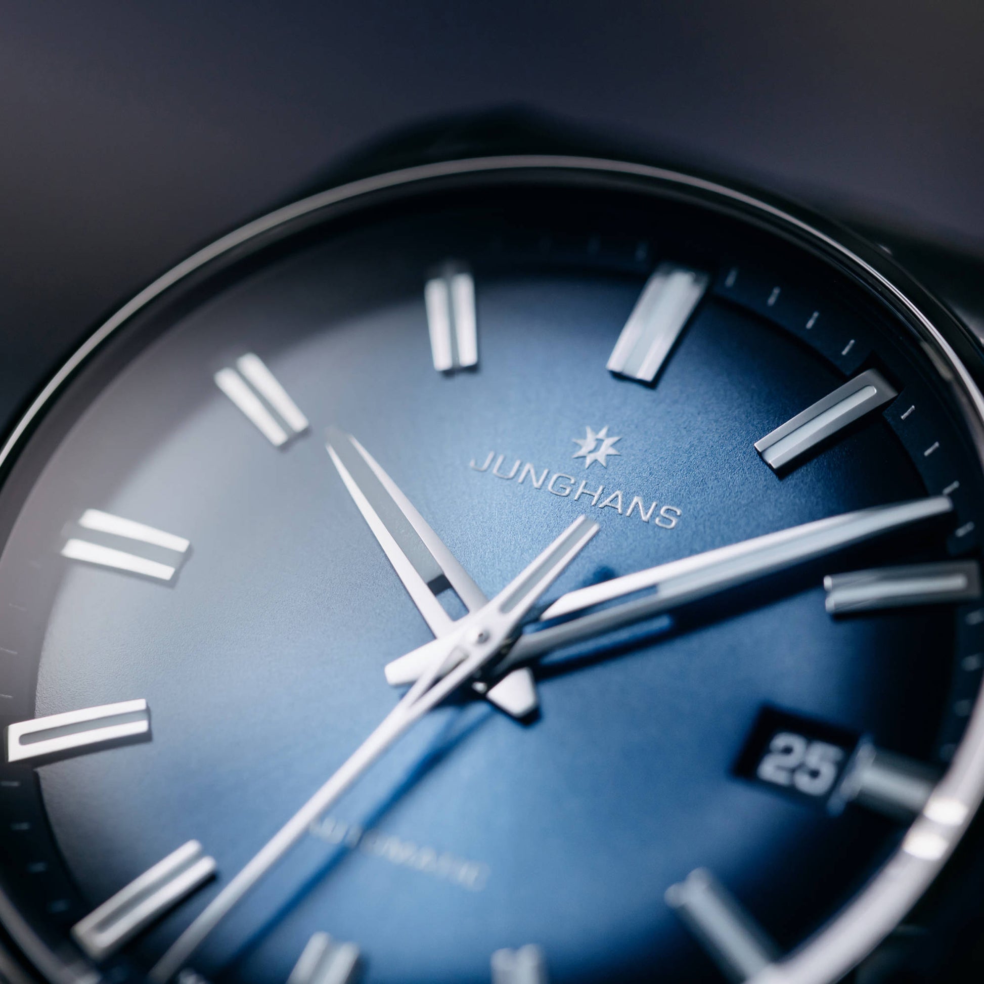 Junghans Meister S Automatic 36 - 27/4582.44 (44) aus Edelstahl