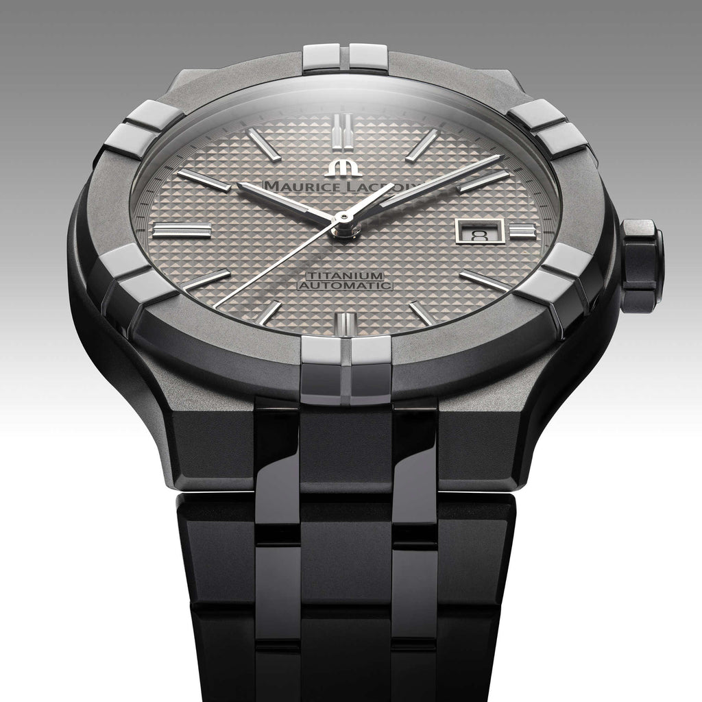Maurice Lacroix Aikon Automatic Titanium (AI6008-TT032-230-1) aus Titan
