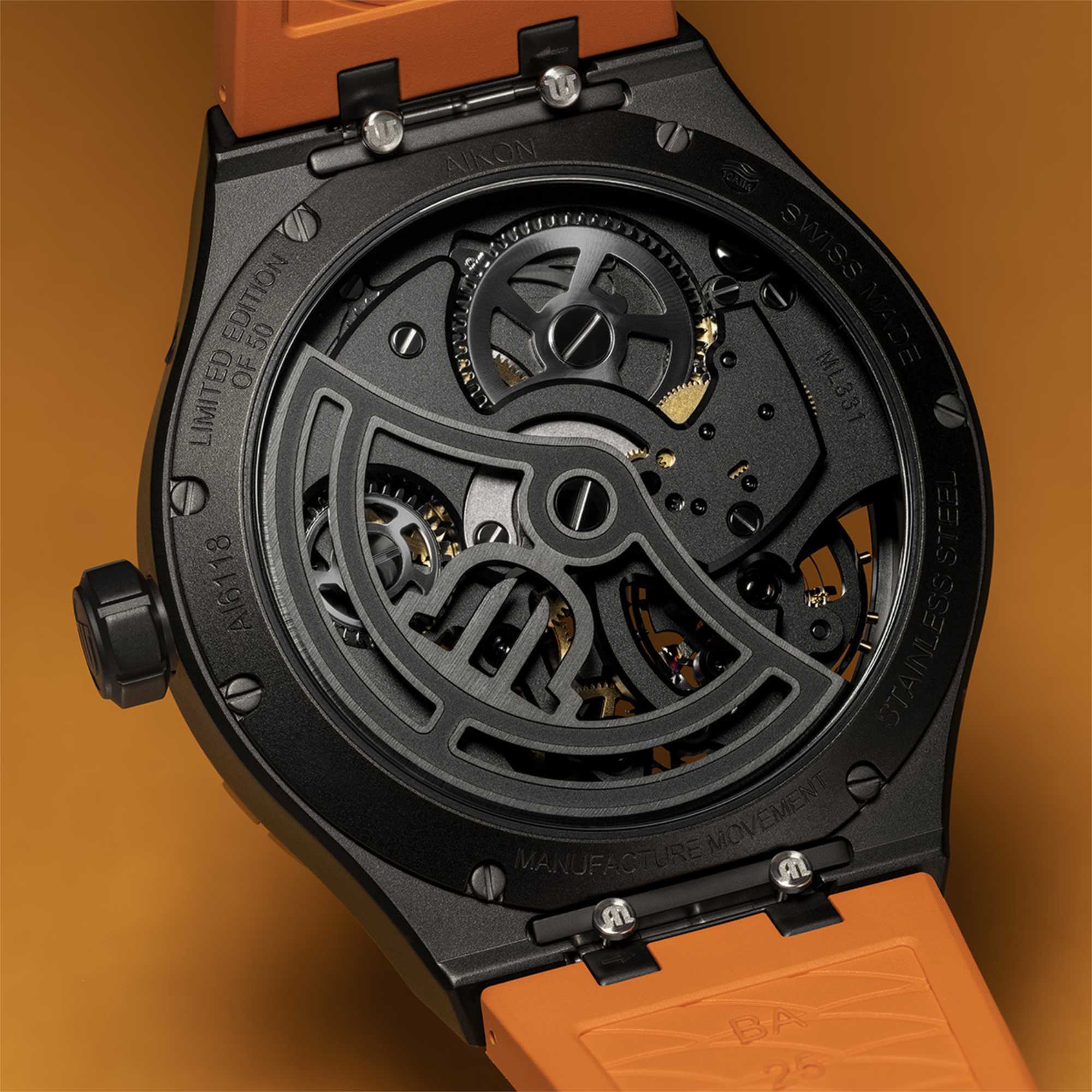 Maurice Lacroix Aikon Master Grand Date (AI6118-DLB0J-530-J) aus Edelstahl