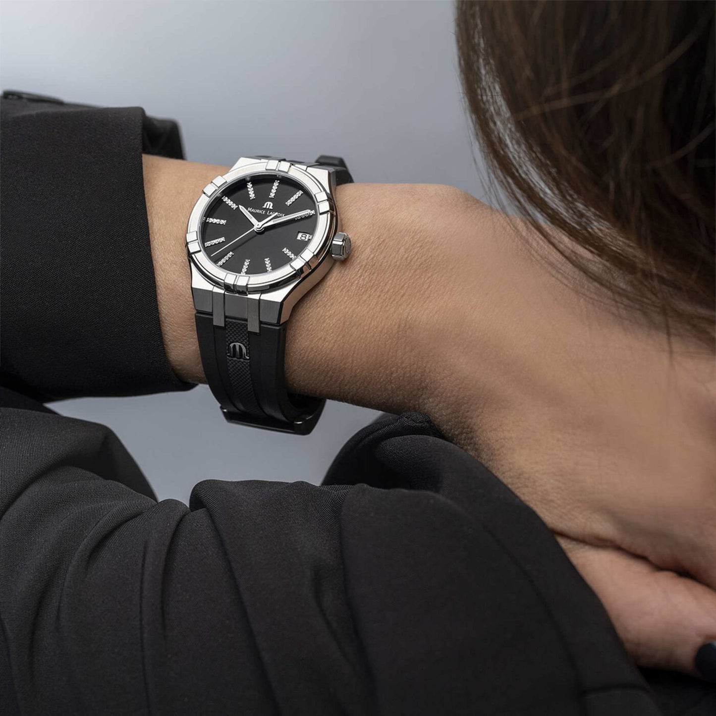 Maurice Lacroix Aikon Quartz Date 35mm (AI1106-SS000-350-2) aus Edelstahl mit Diamant