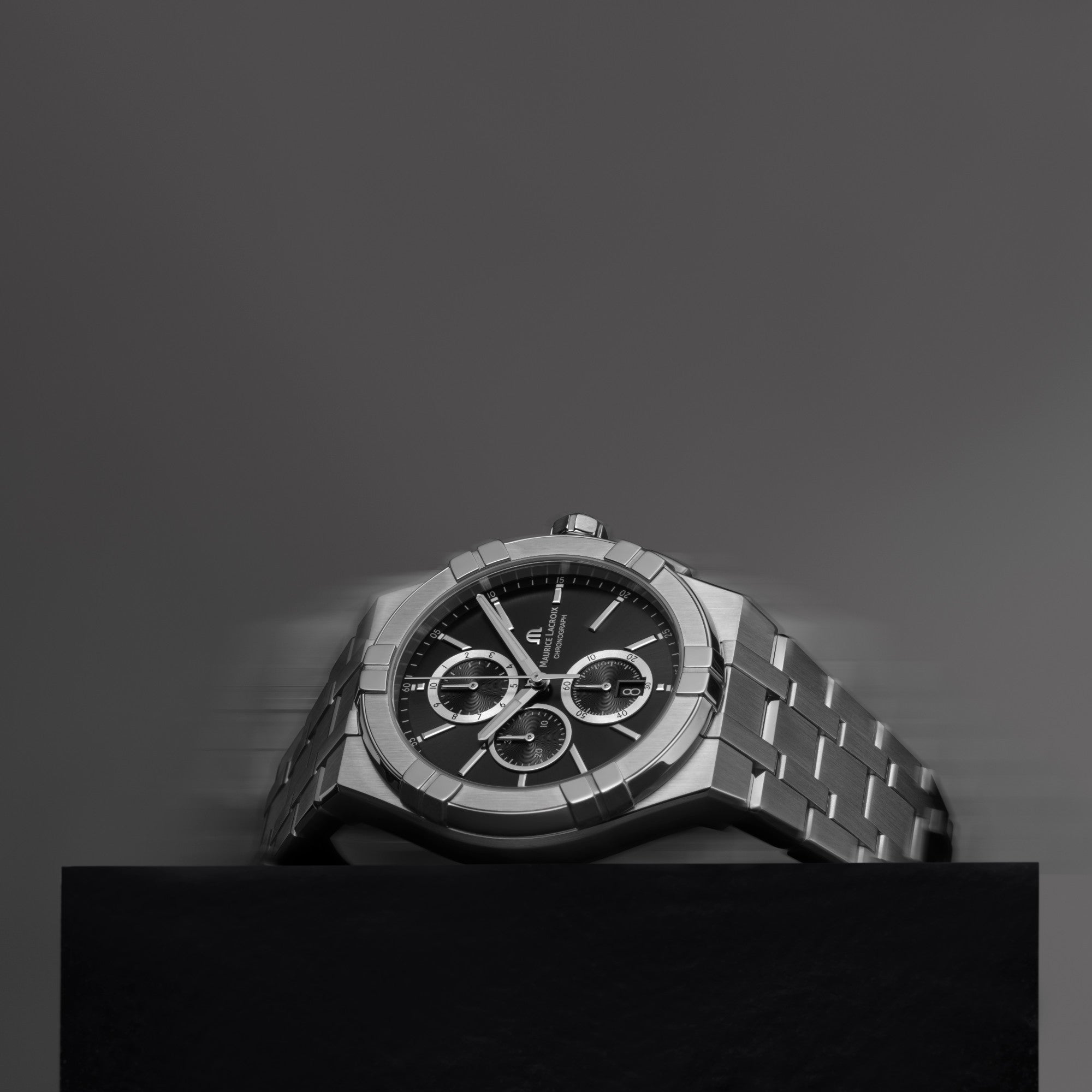 Maurice Lacroix Aikon Quartz Chronograph (AI1118-SS002-330-1) aus Edelstahl mit Quarz