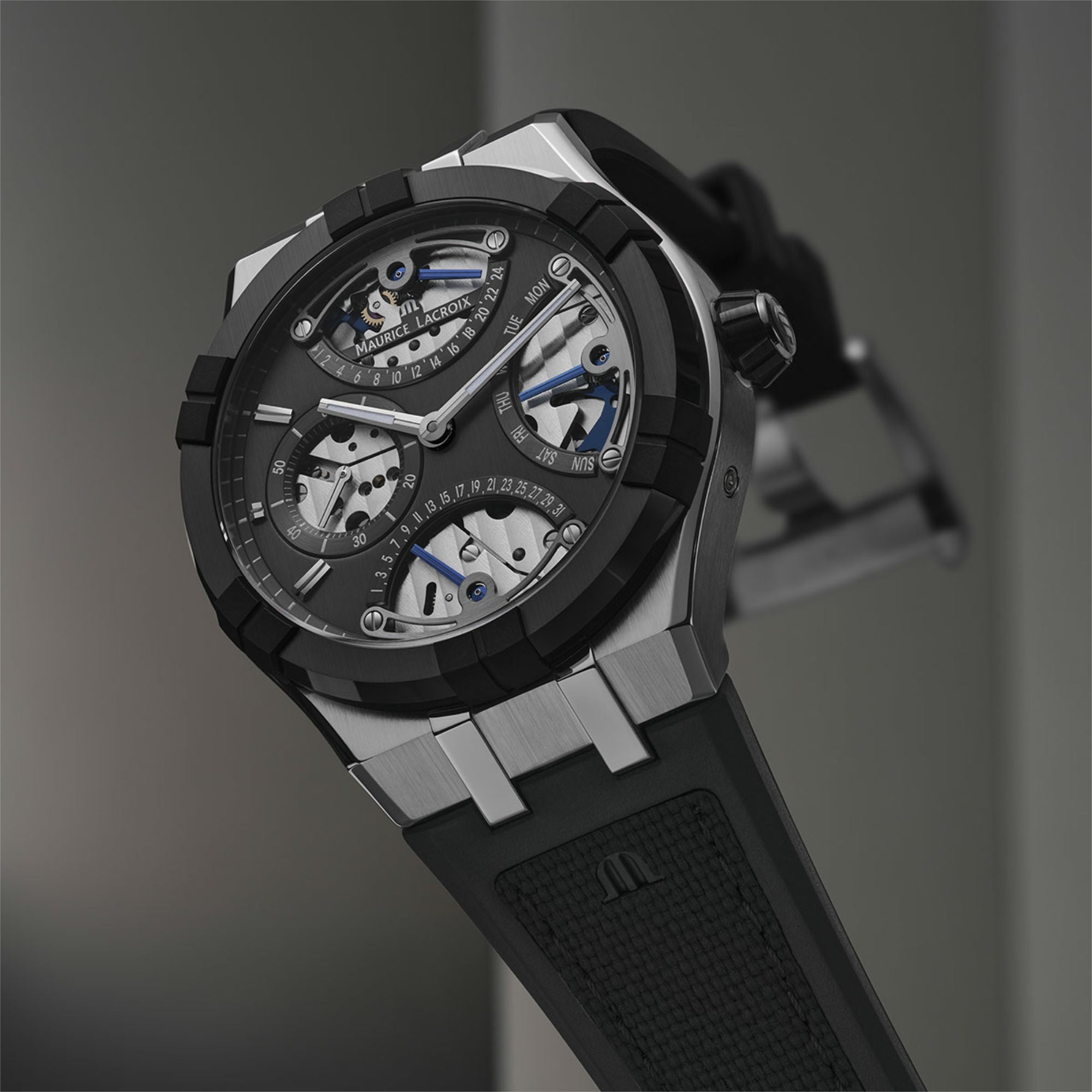 Maurice Lacroix Aikonic Master Triple Retrograde (AC6068-SSL20-230-2) aus Edelstahl