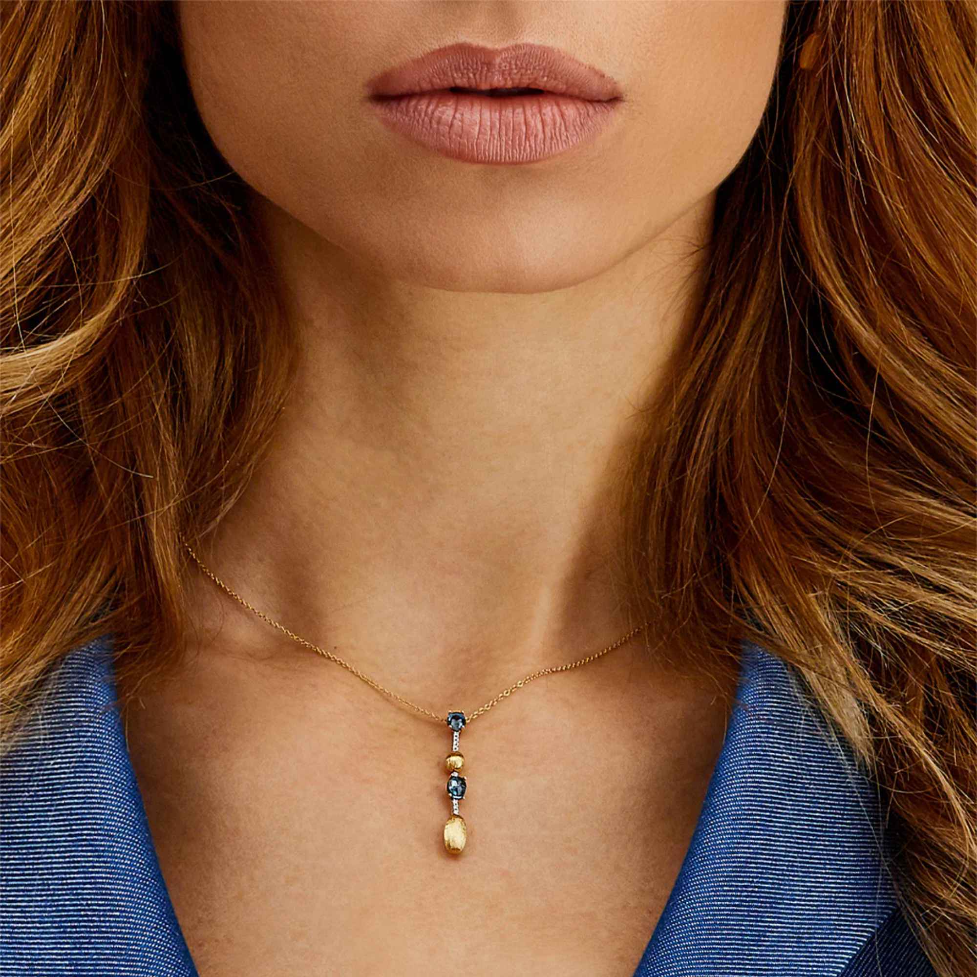 Nanis Dancing Azure Collier (CS16-597) aus Gelbgold mit Diamant und Topas