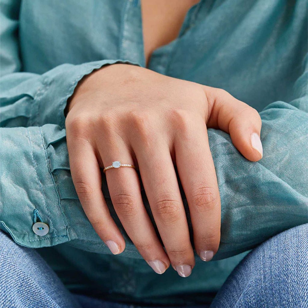 Nanis Dancing Azure Ring (AS11-597) aus Gelbgold mit Aquamarin und Diamant