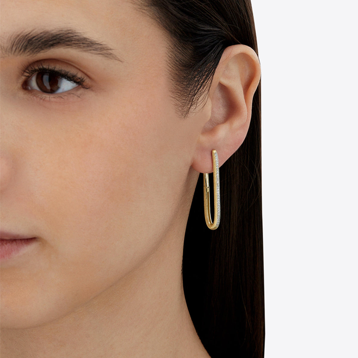 Nanis Libera Creolen (OS3-602) aus Gelbgold mit Diamant