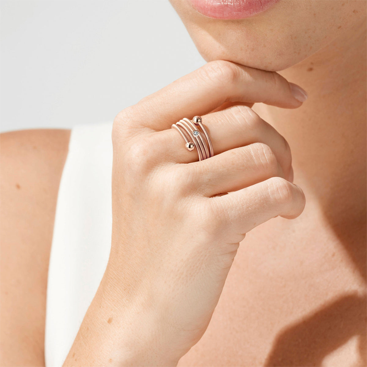 Niessing Colette C Embrace Ring 4-fach mit Fassung (N371934-3br-rw) mit Diamant