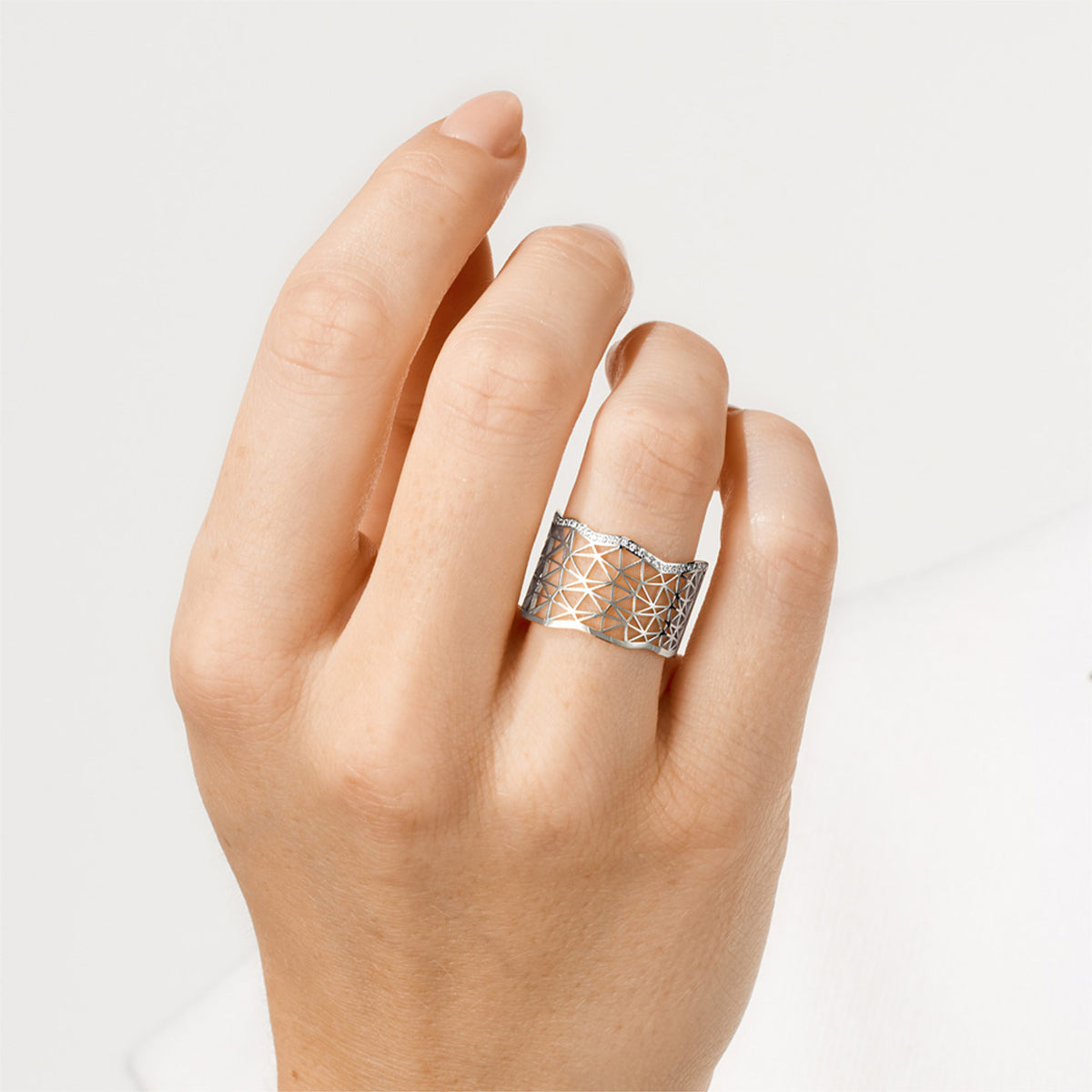 Niessing Topia Vision Ring - N381912-14.4mm (4mm-47br-pt) aus Platin mit Diamant