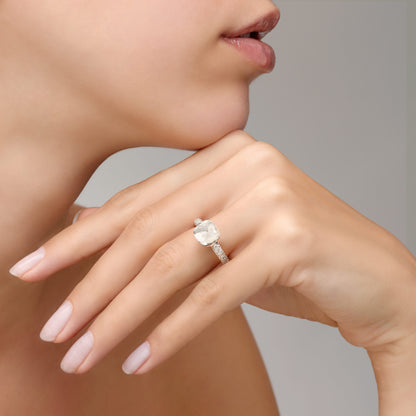 Nudo kleiner Ring, Bicolor-Gold • Diamant • Topas von Pomellato (PAB7040O6WHRDB0TB)