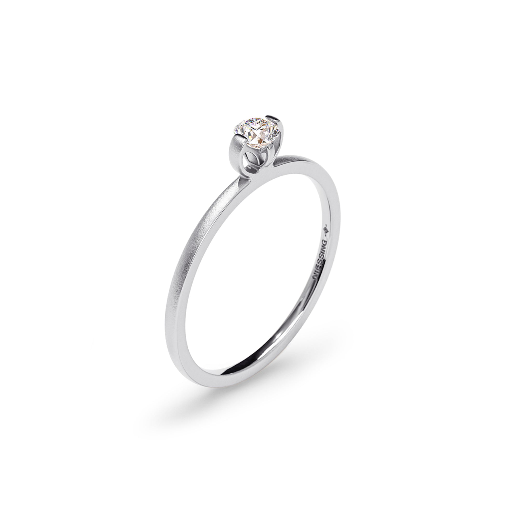 Princess C Ring, Platin • Diamant von Niessing (N381960-0.14ct-velvet-pt)