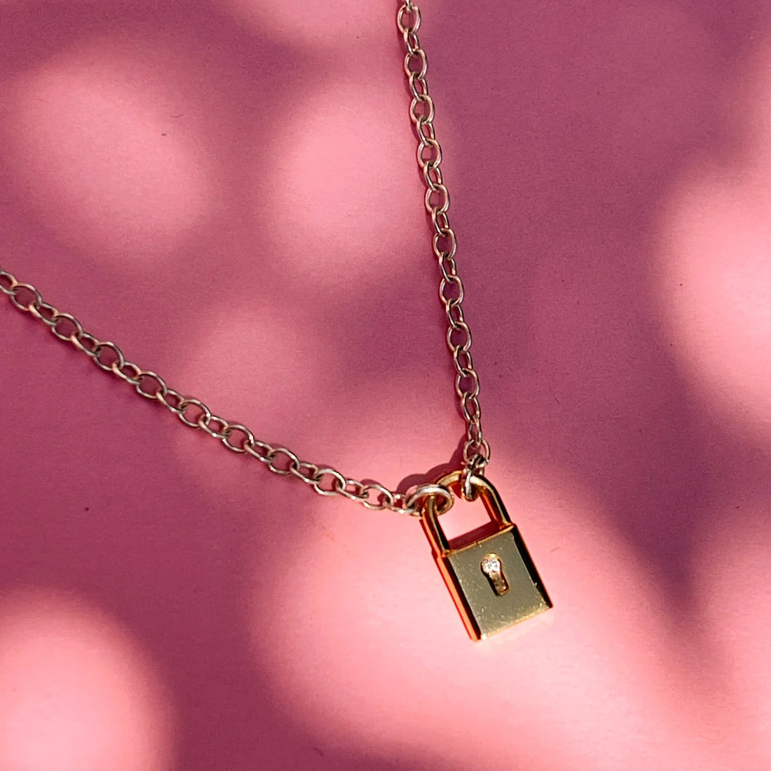 Kette Love Lock, Recyceltes Gold und Silber mit Diamant 0.009 ct. von The Good Bling