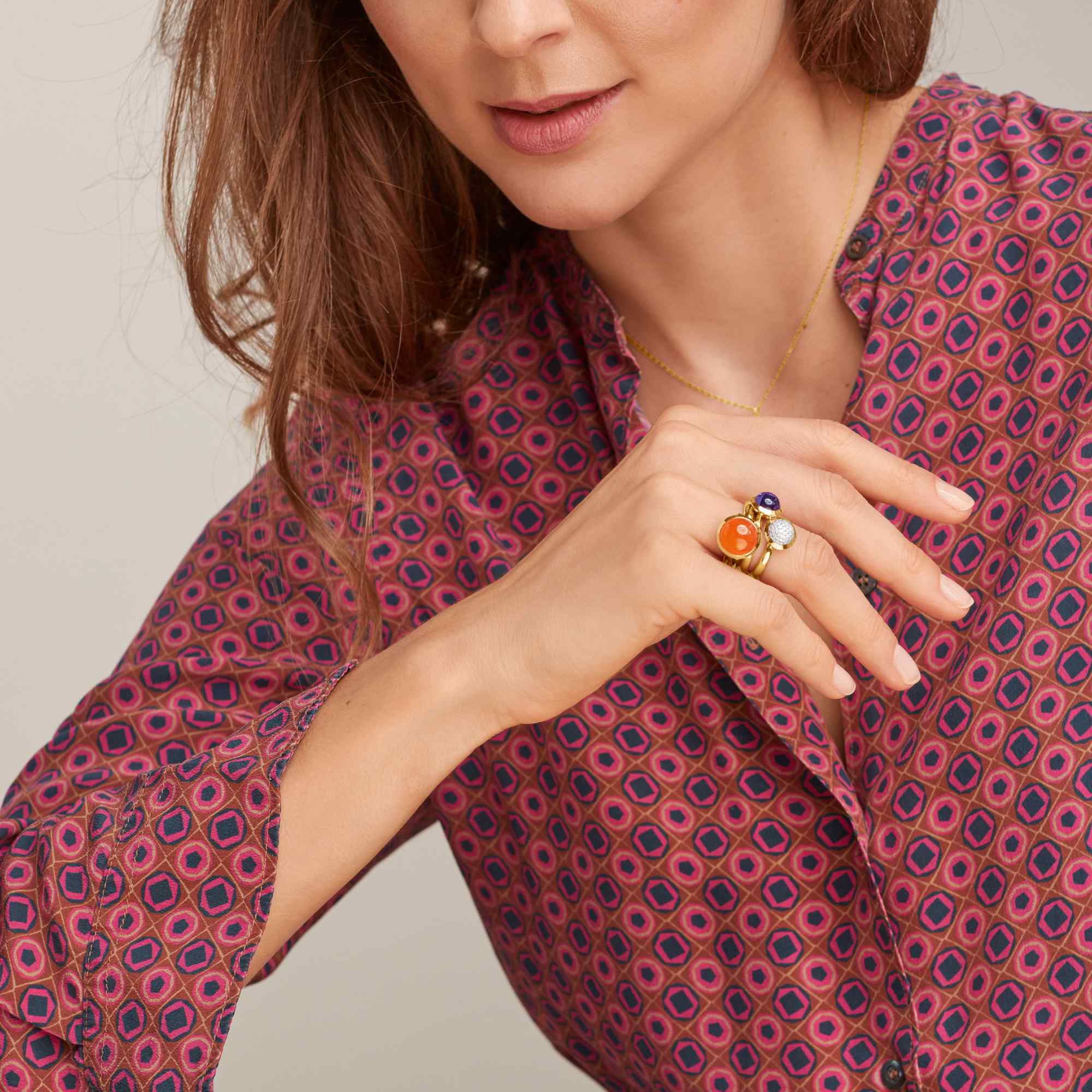 Tamara Comolli BOUTON Ring Large mit Karneol (R-BOU-l-Carn-yg) aus Gelbgold mit Karneol